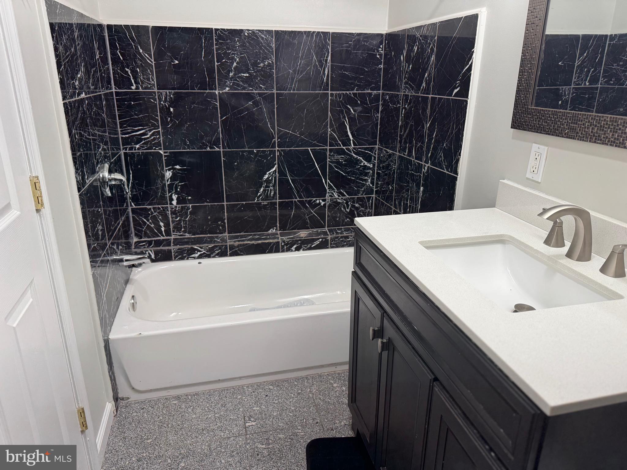 MADISON PARK HISTORIC DISTRICT - Residential Lease