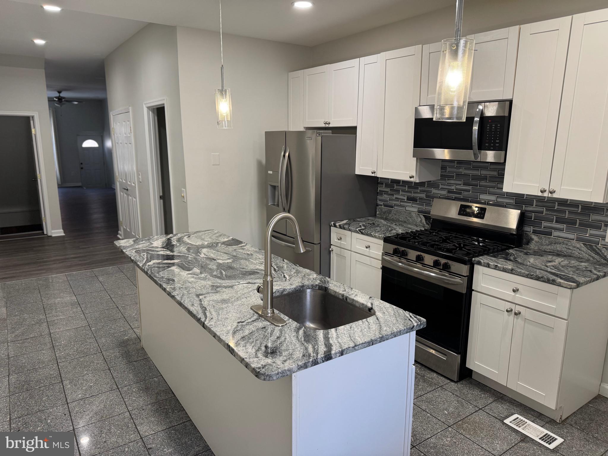 MADISON PARK HISTORIC DISTRICT - Residential Lease