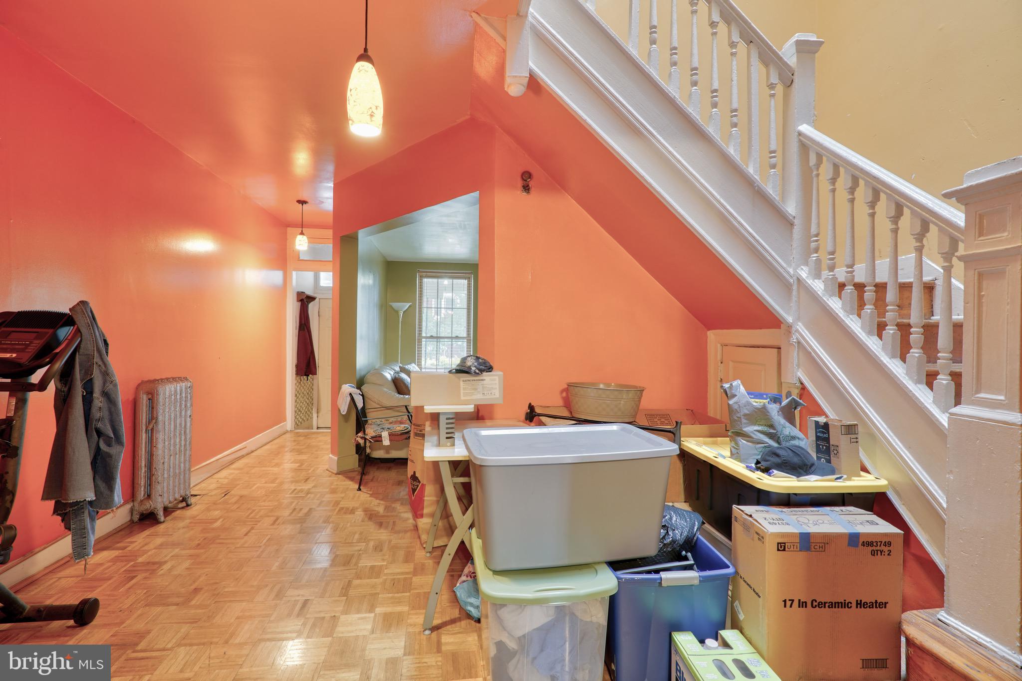 EVERGREEN LAWN - Residential