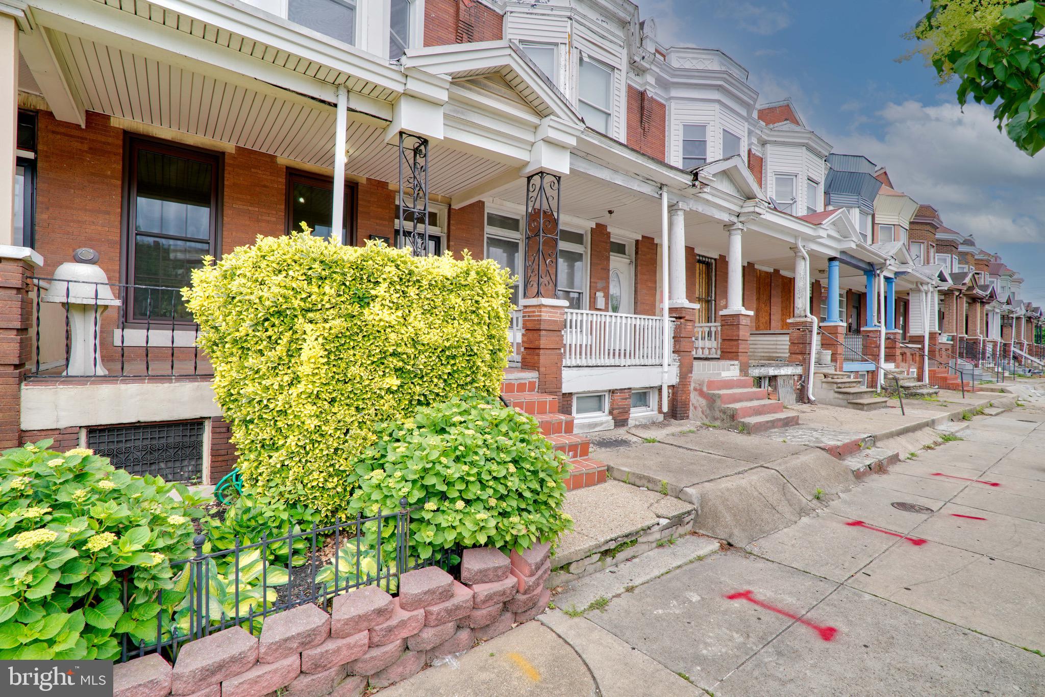 EVERGREEN LAWN - Residential