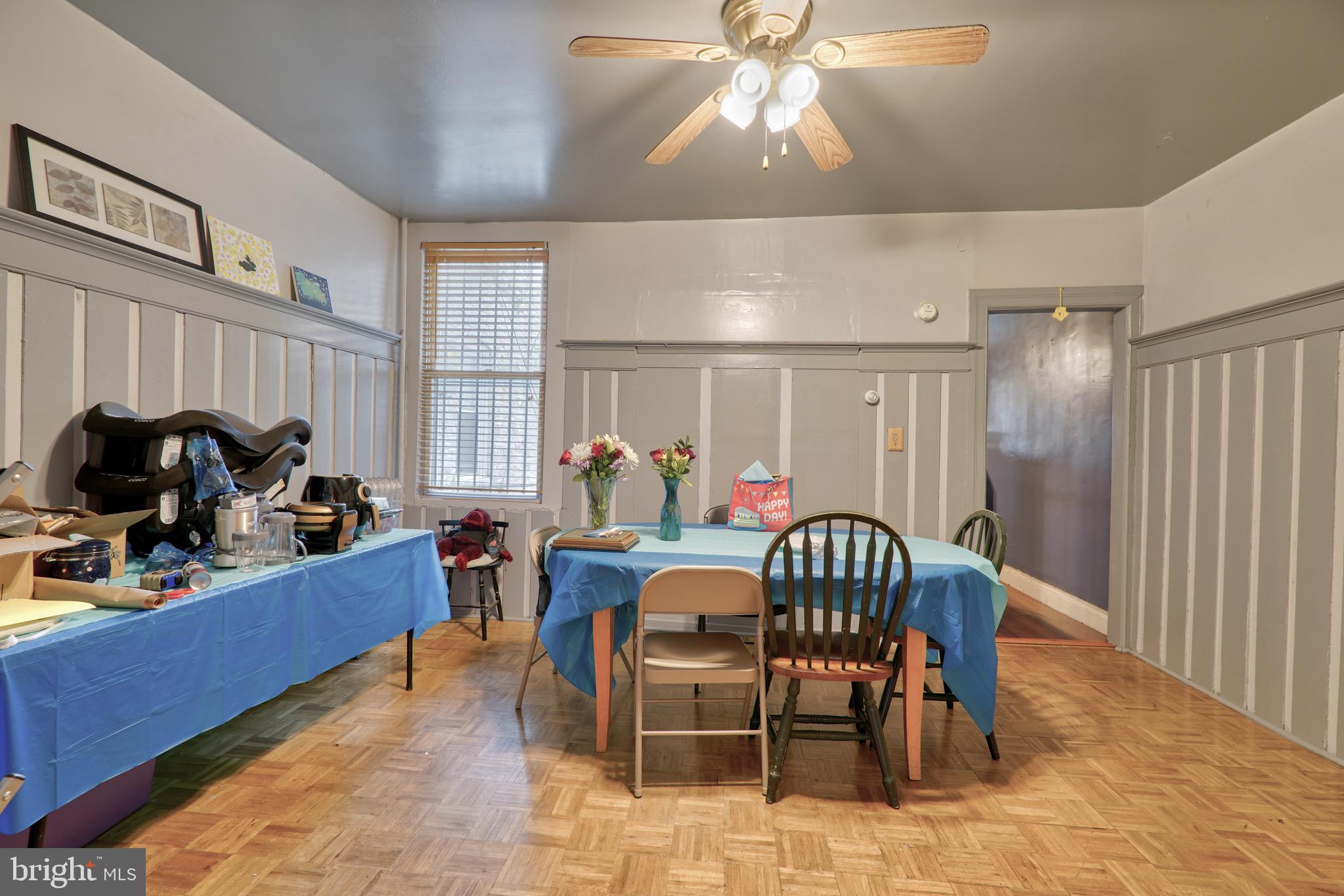 EVERGREEN LAWN - Residential