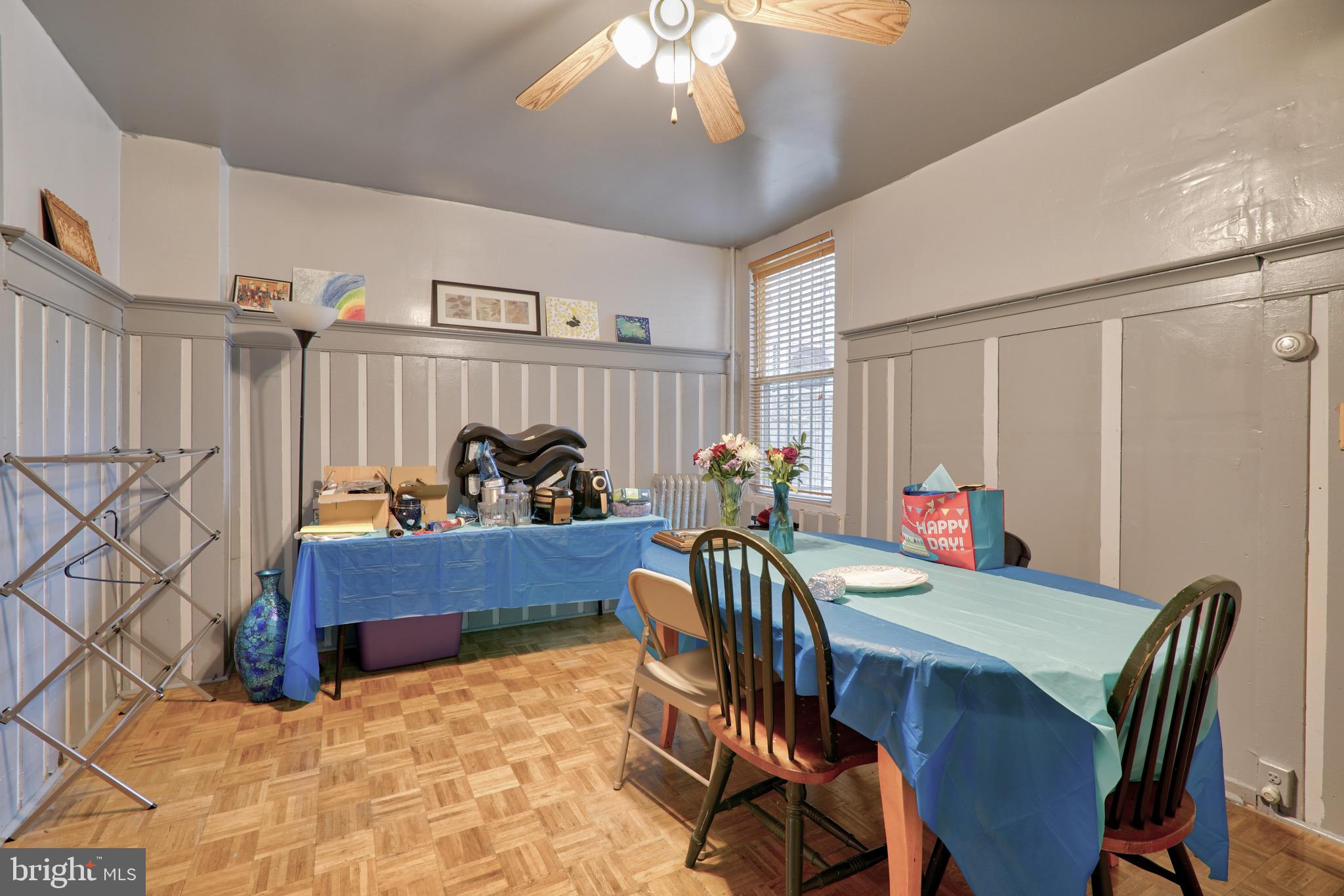 EVERGREEN LAWN - Residential