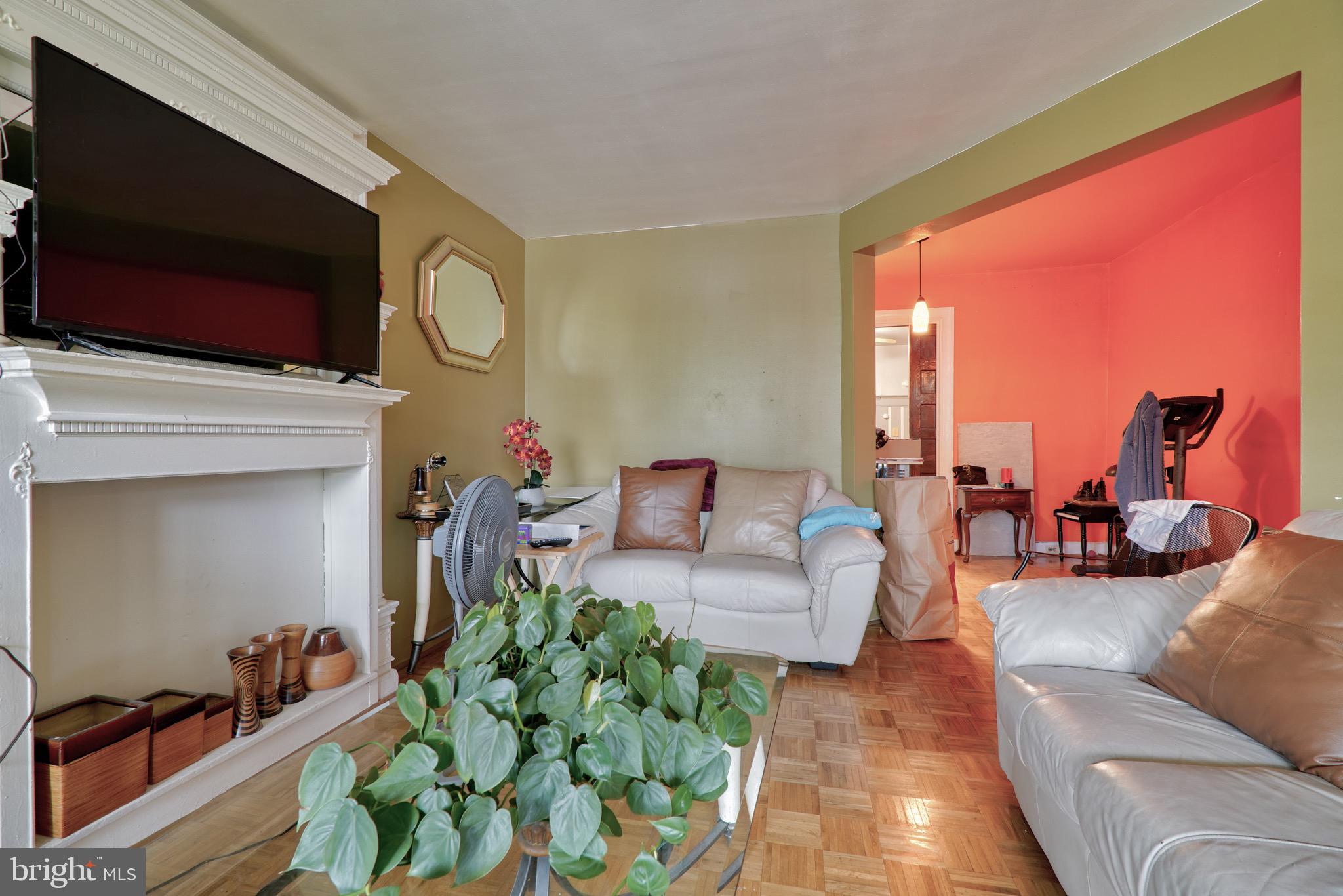 EVERGREEN LAWN - Residential