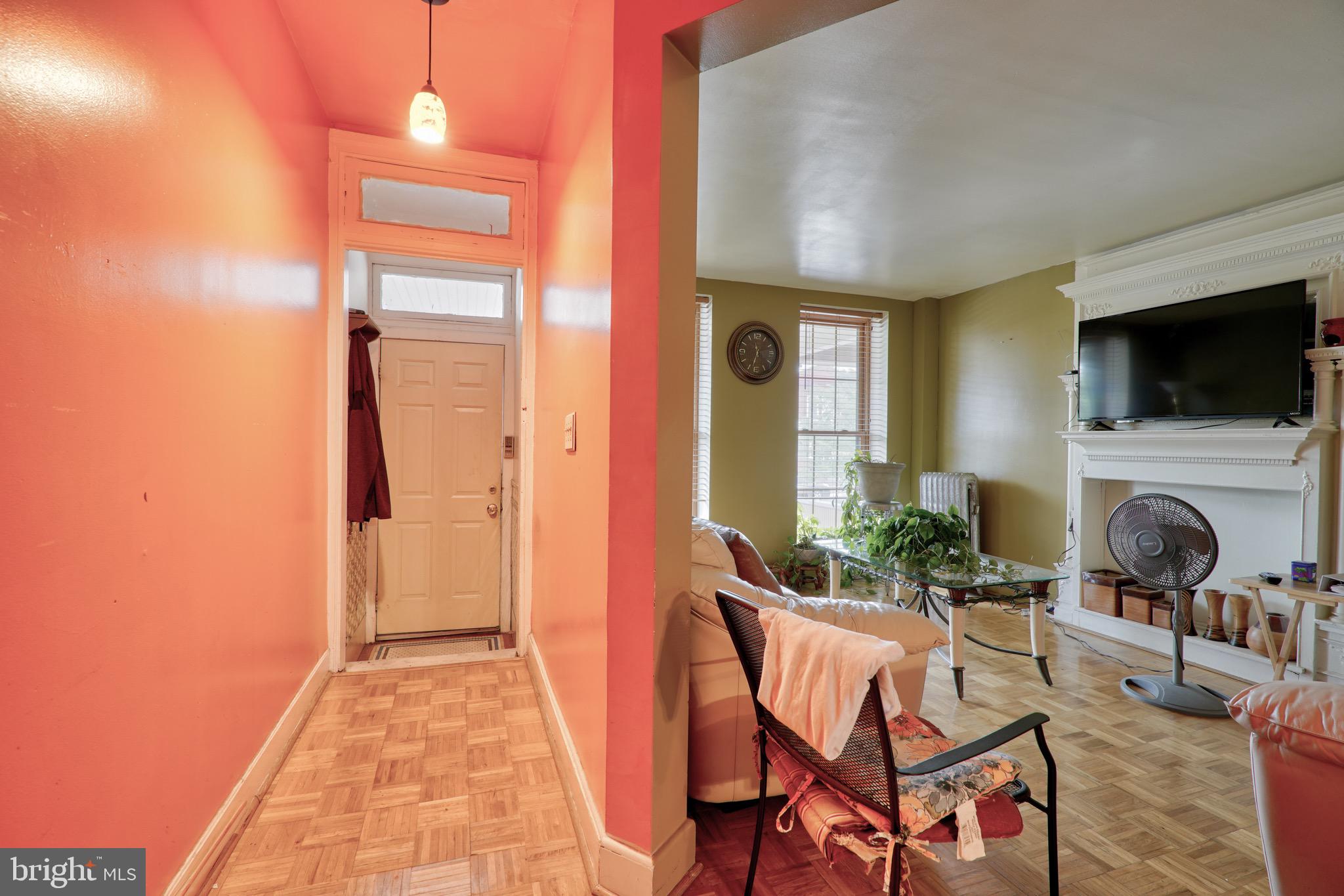 EVERGREEN LAWN - Residential