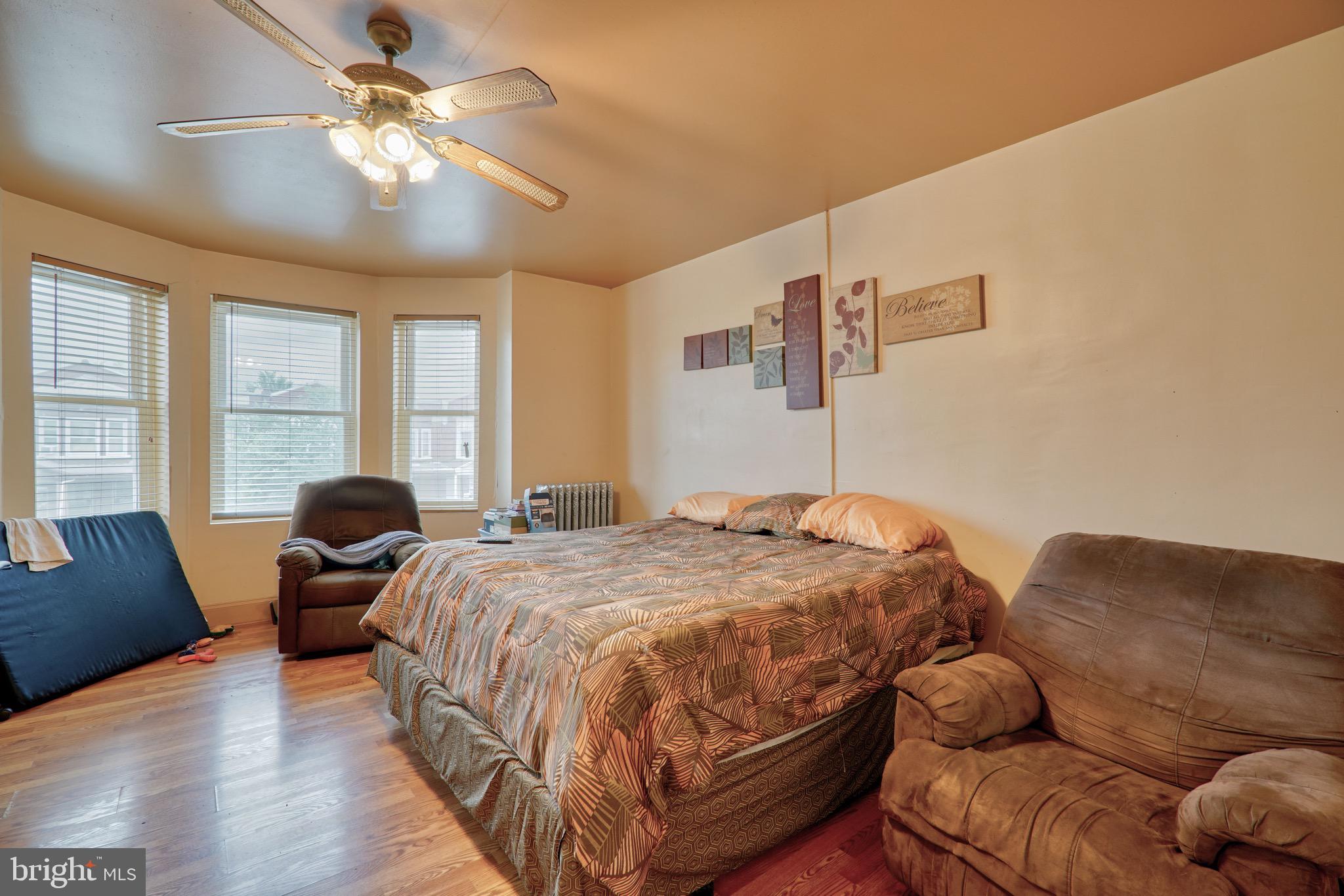 EVERGREEN LAWN - Residential