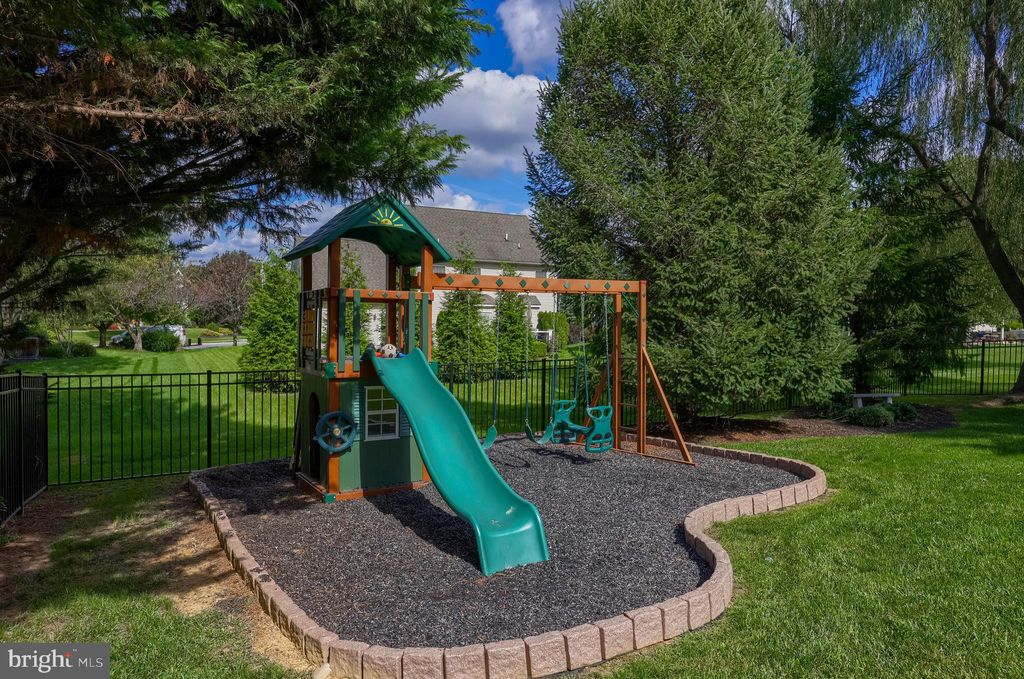 Photo of 307 Bowyer Lane, LITITZ, PA 17543 (MLS # PALA2080404)