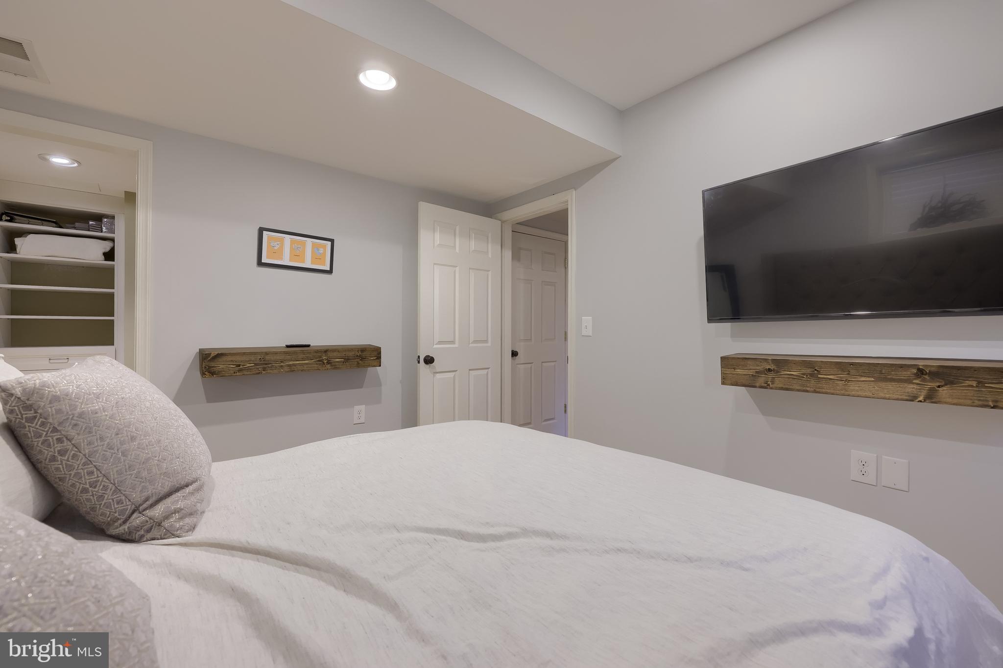 PENNS CROSSING - Residential