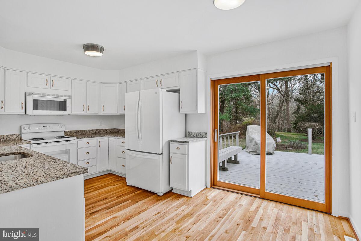 HOBBITS GLEN - Residential