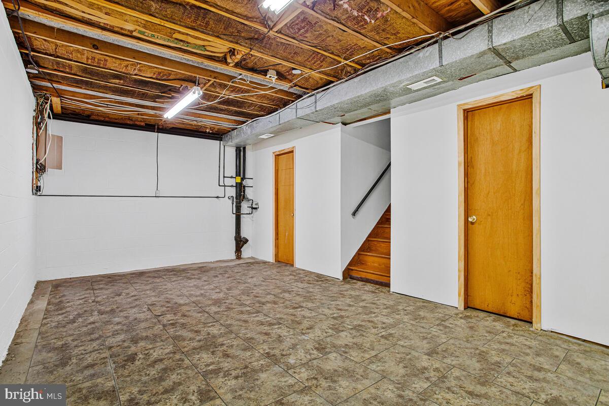 HOBBITS GLEN - Residential