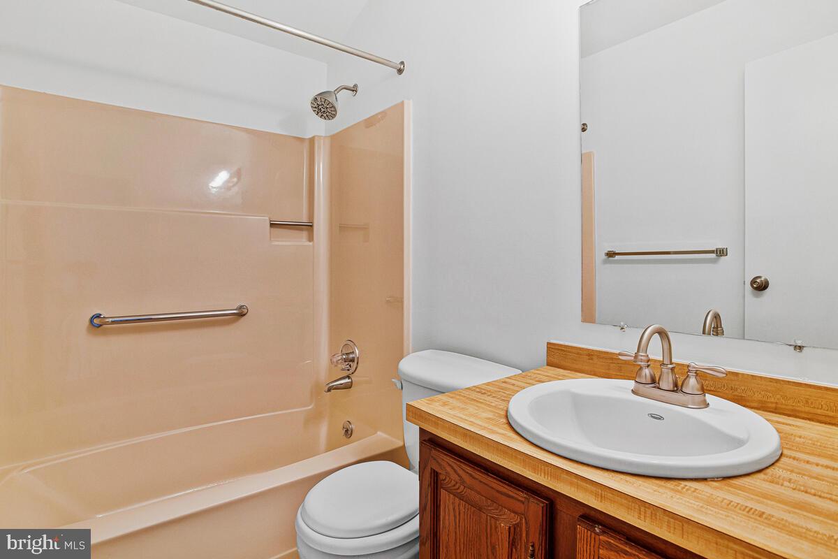 HOBBITS GLEN - Residential