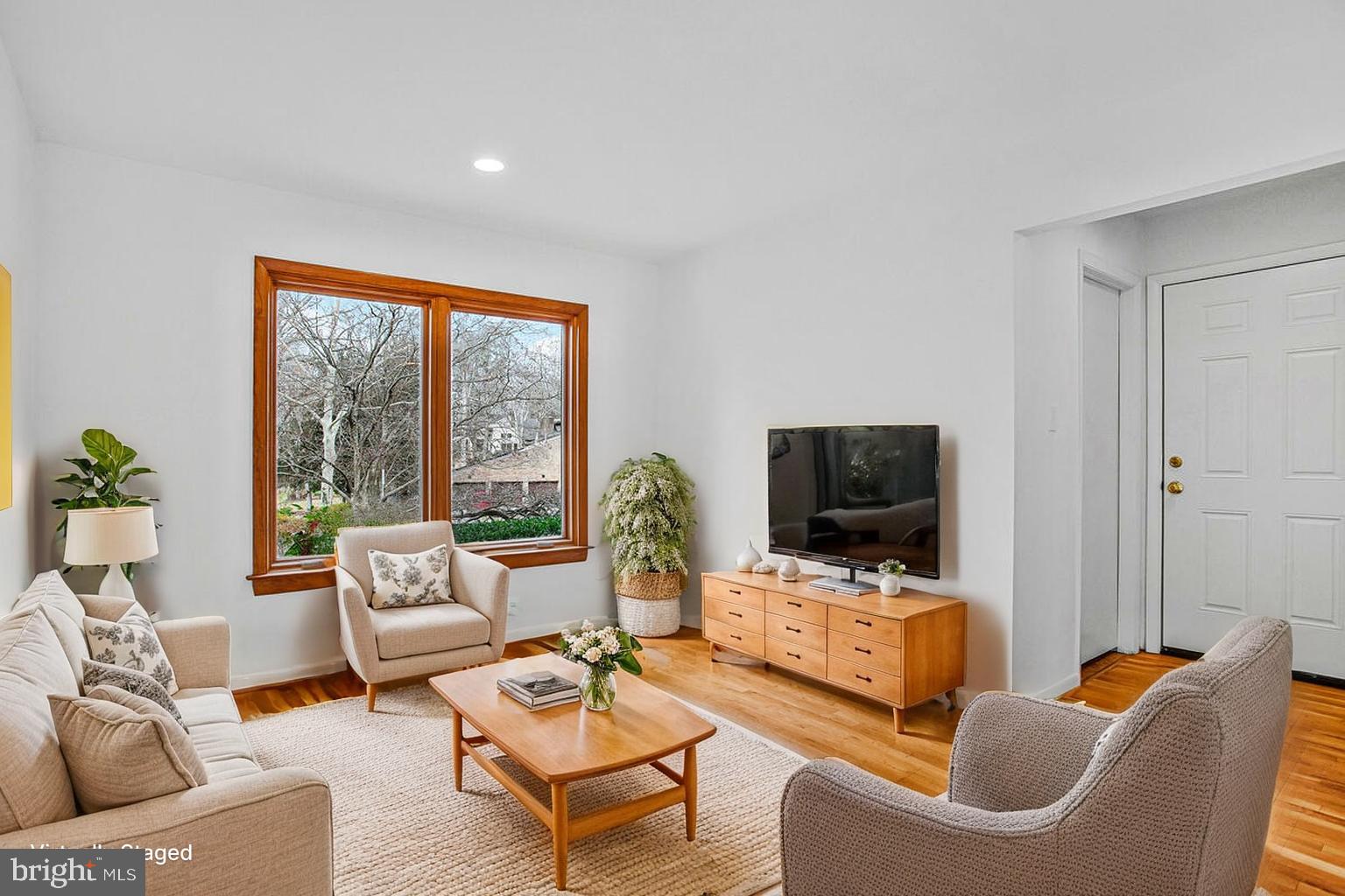 HOBBITS GLEN - Residential