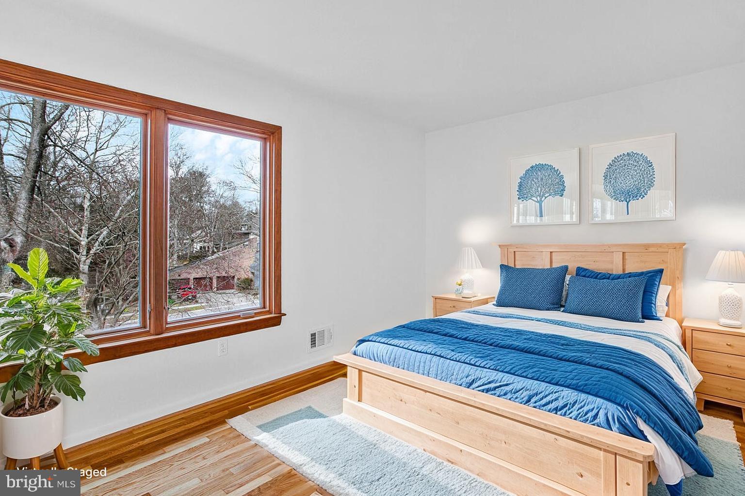 HOBBITS GLEN - Residential