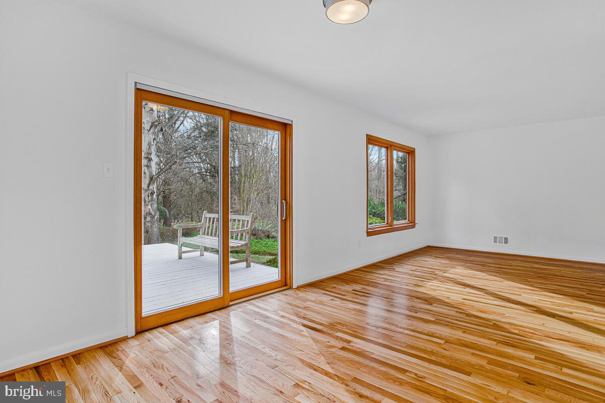 HOBBITS GLEN - Residential