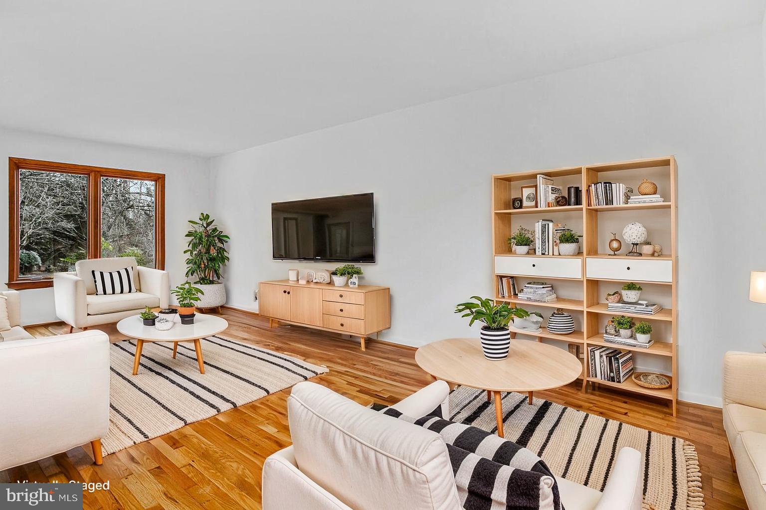 HOBBITS GLEN - Residential