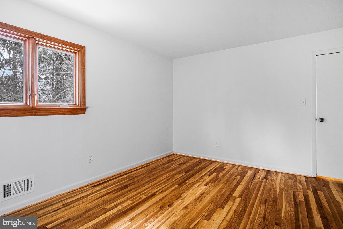 HOBBITS GLEN - Residential