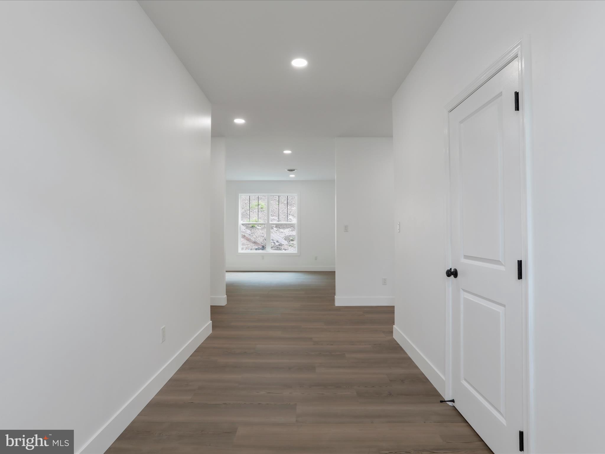 NINE EAST ESTATES - Residential