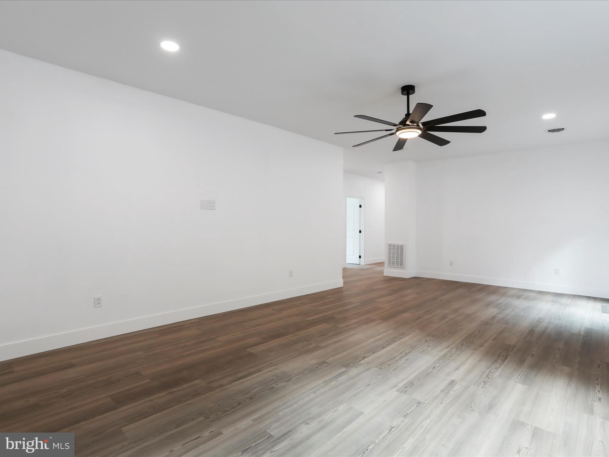 NINE EAST ESTATES - Residential