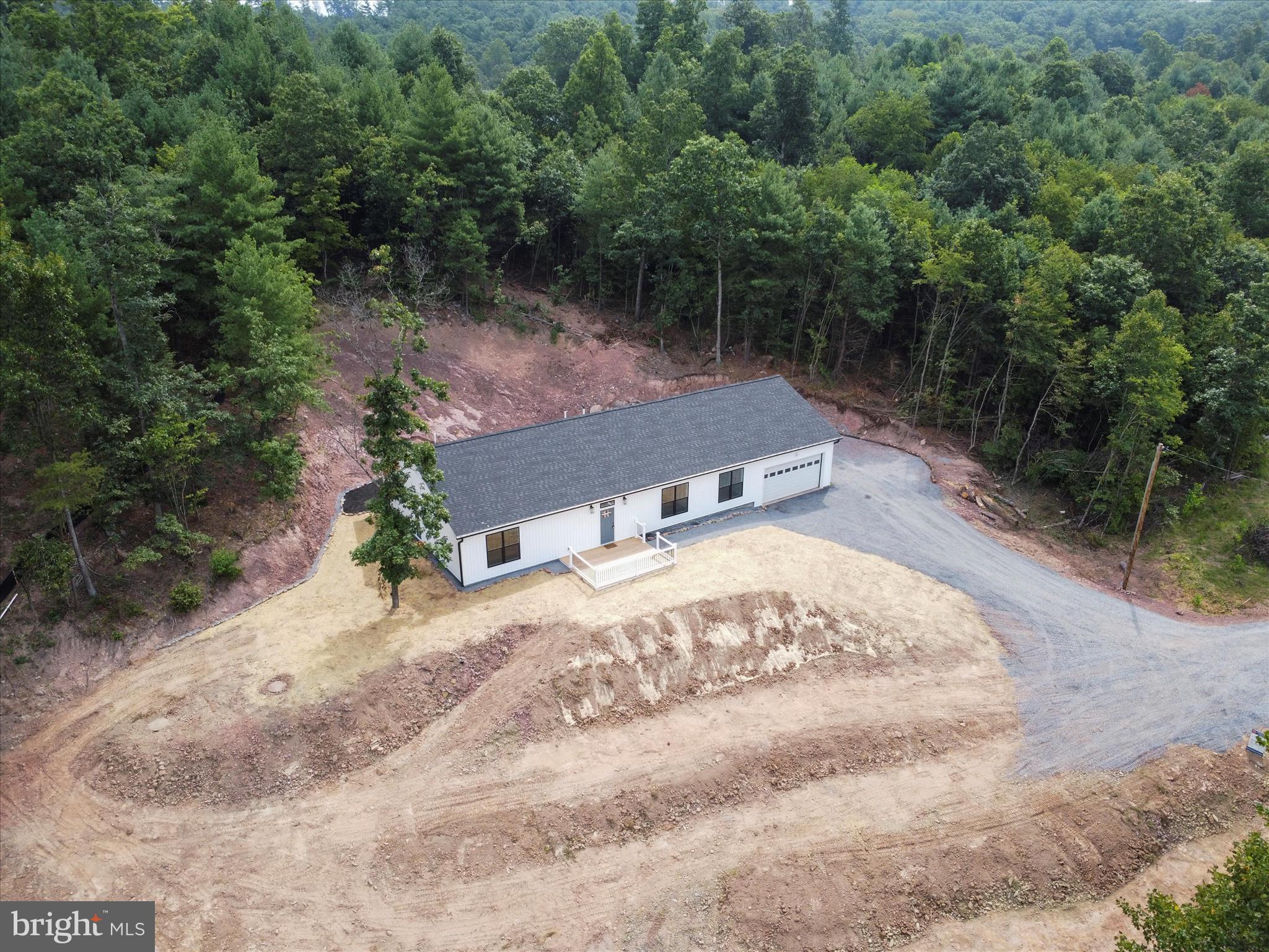 NINE EAST ESTATES - Residential