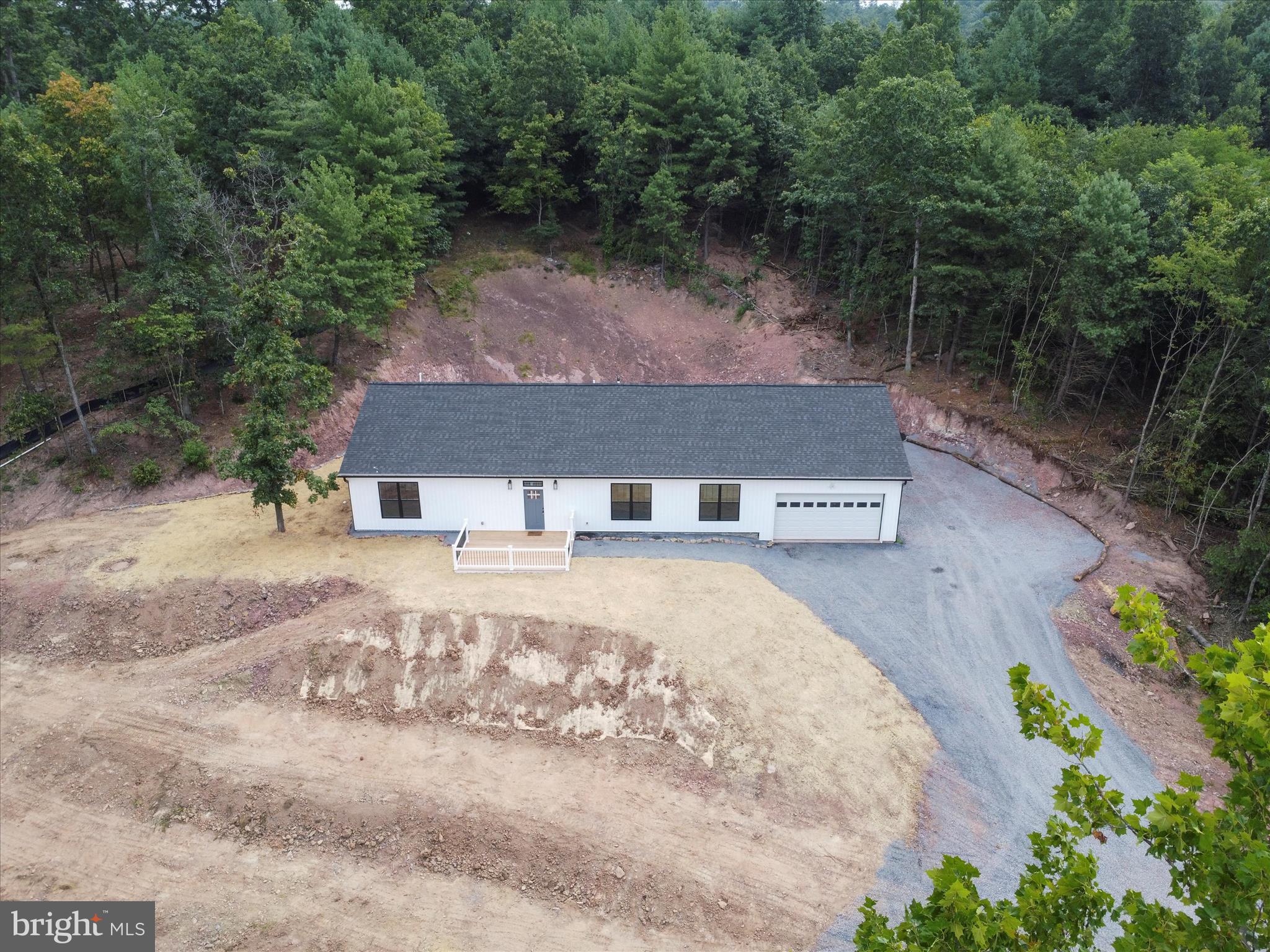 NINE EAST ESTATES - Residential