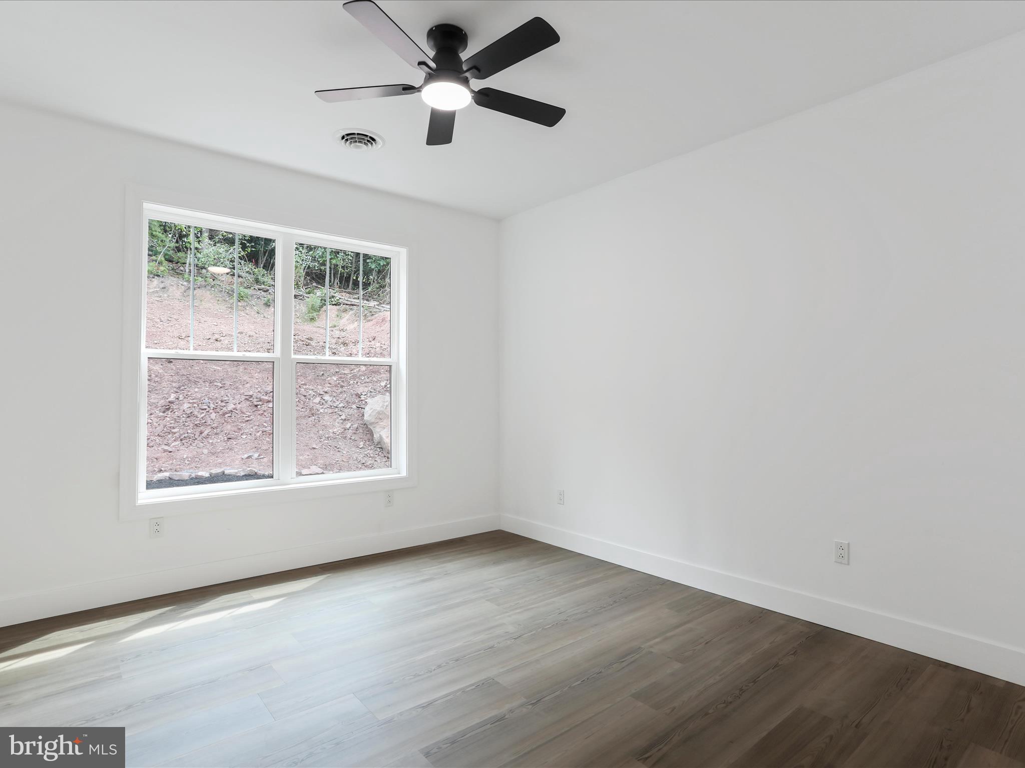 NINE EAST ESTATES - Residential