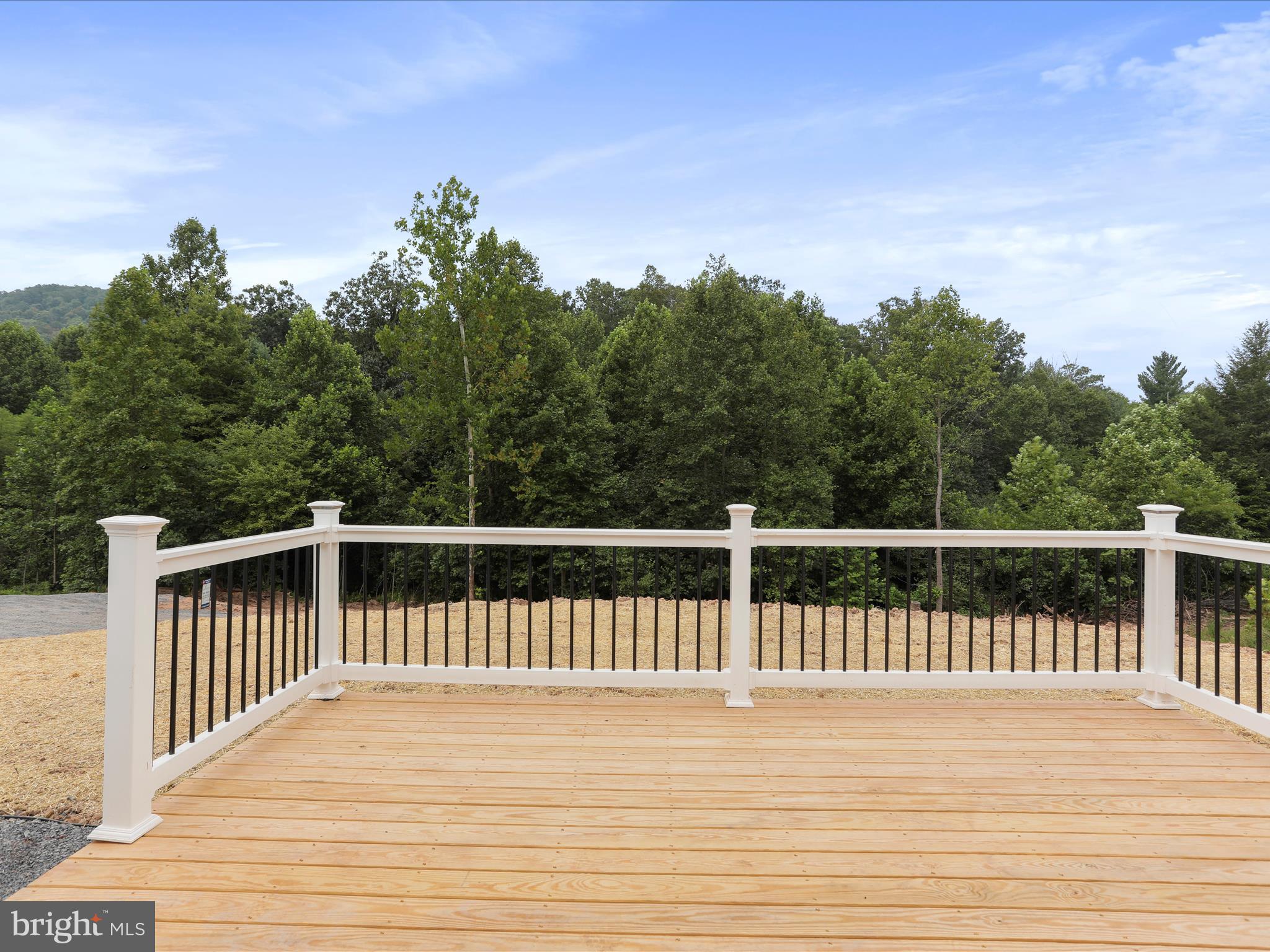 NINE EAST ESTATES - Residential