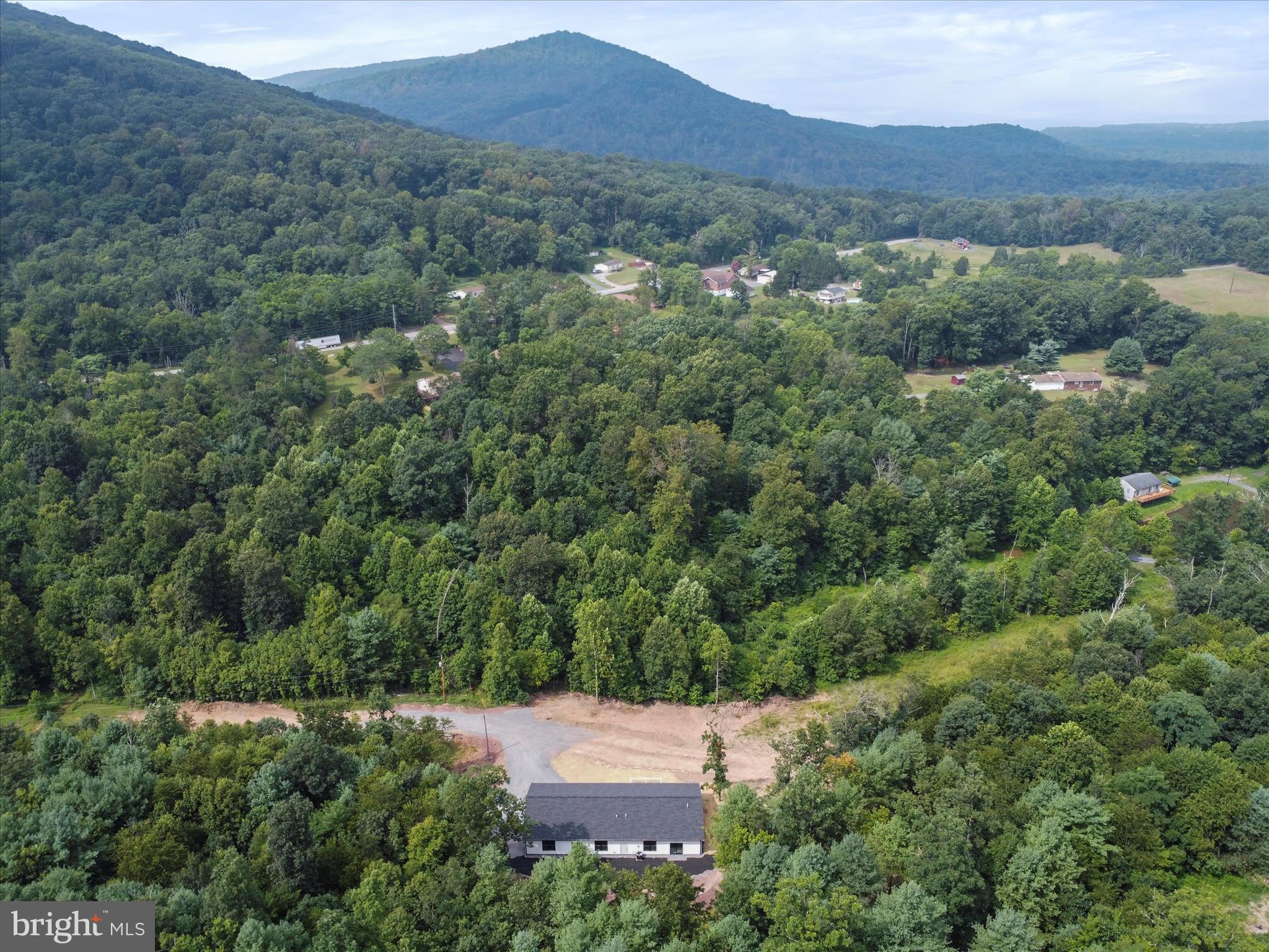 NINE EAST ESTATES - Residential