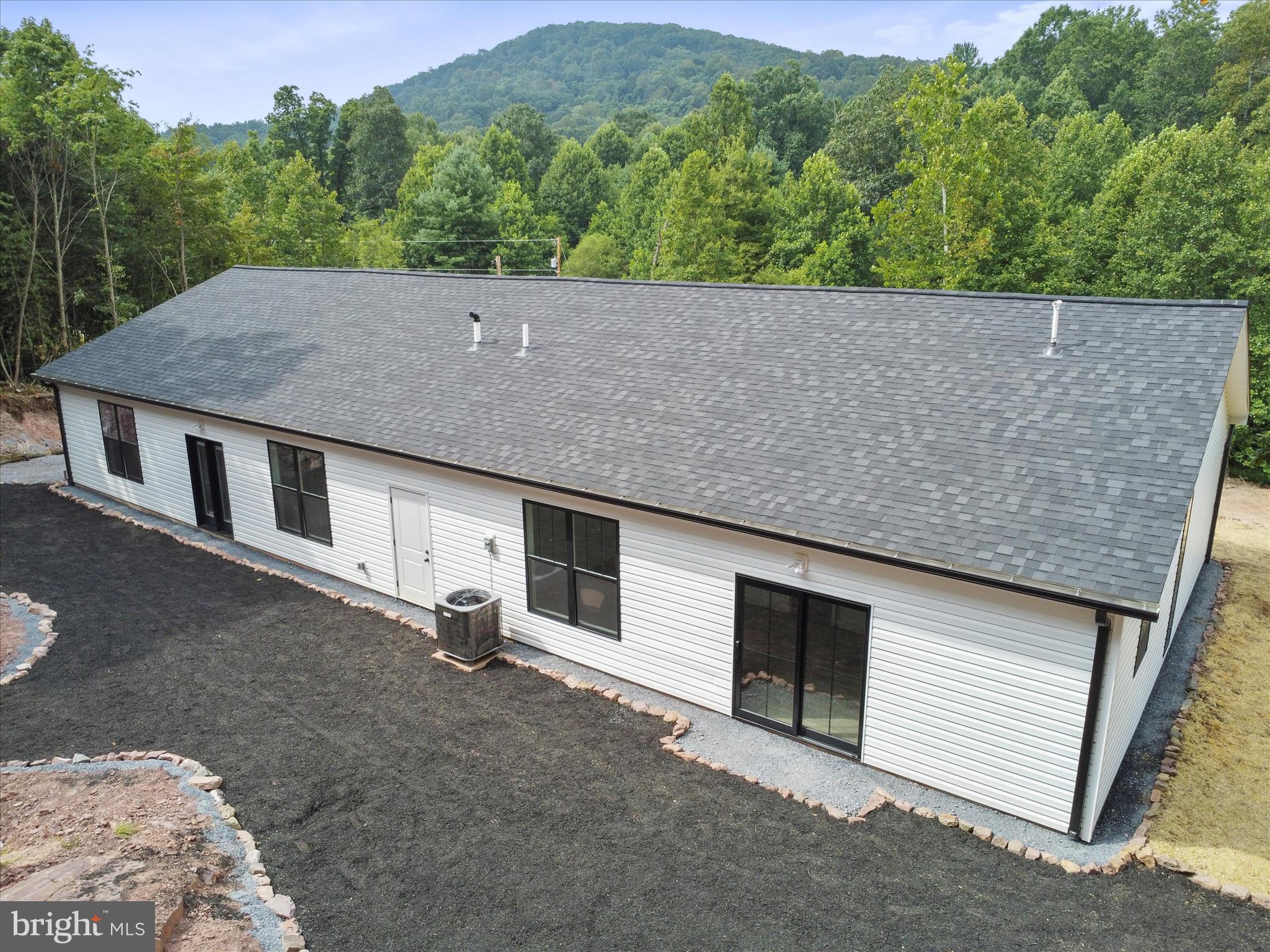 NINE EAST ESTATES - Residential