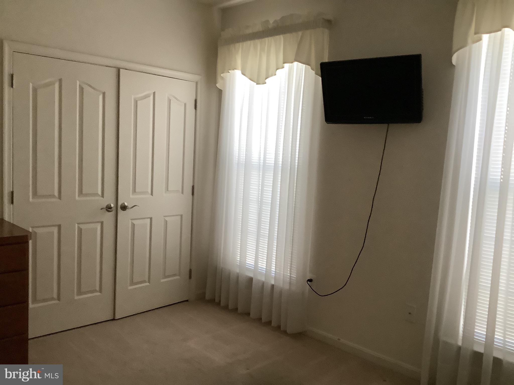 HAWTHORNE GREENE - Residential Lease