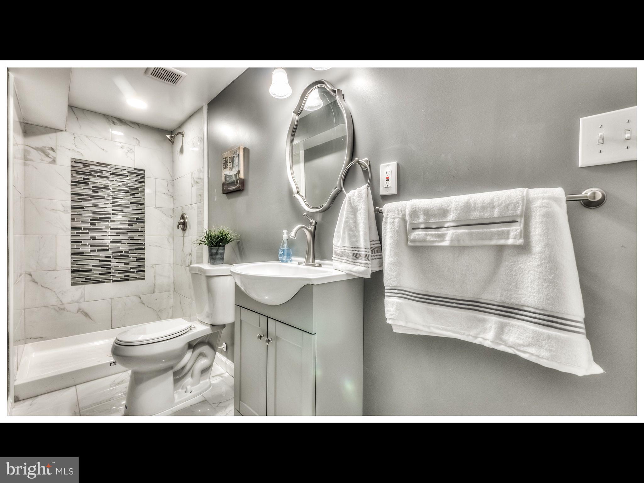 NORTHWOOD - Residential