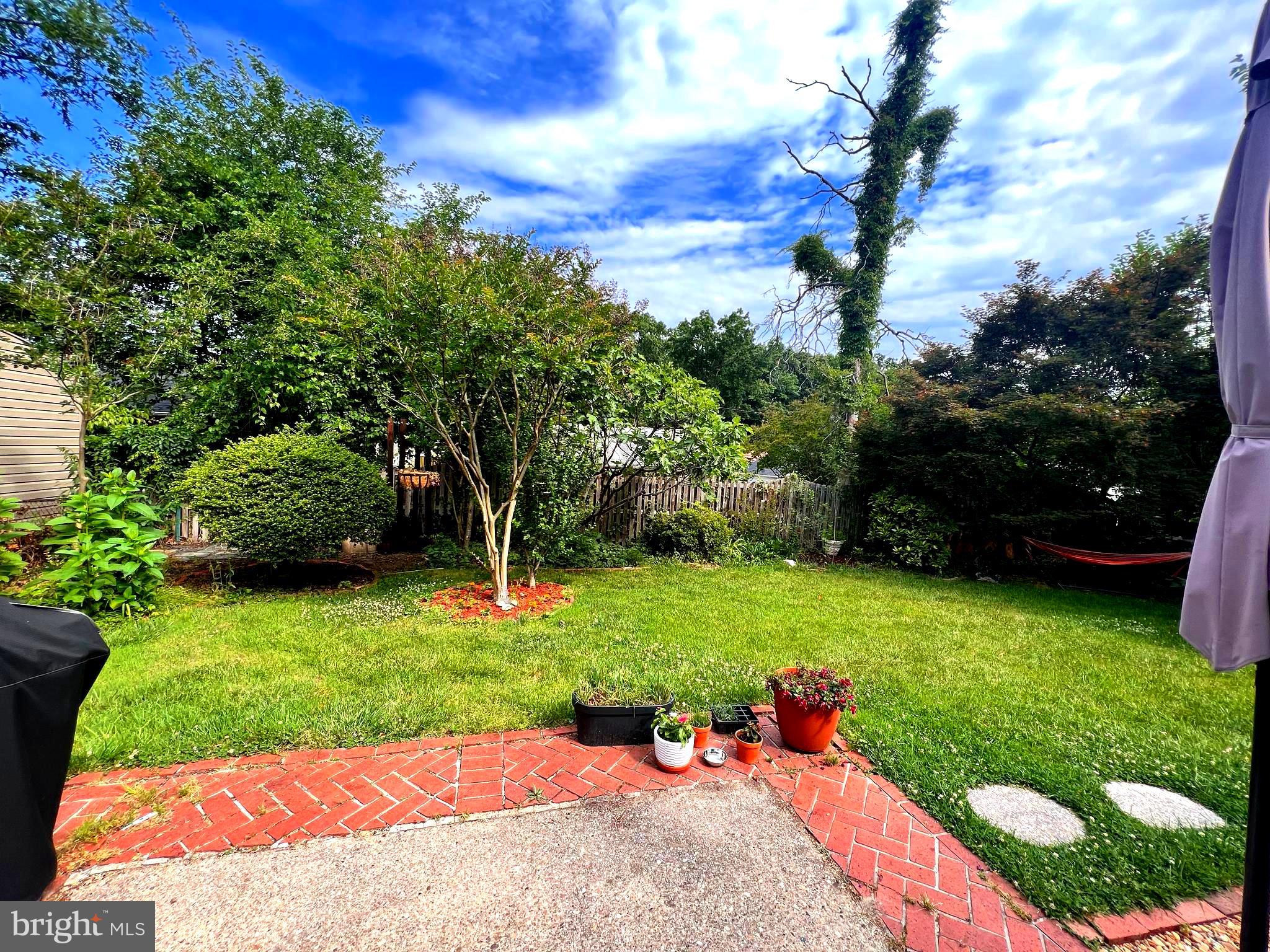 9110 DRAKE PLACE