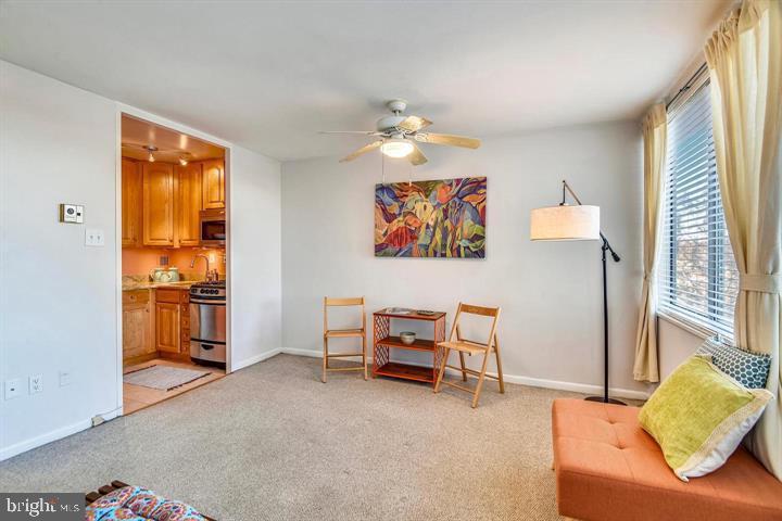 RIVER TOWERS - Residential Lease