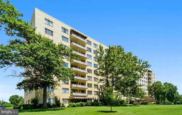 RIVER TOWERS - Residential Lease