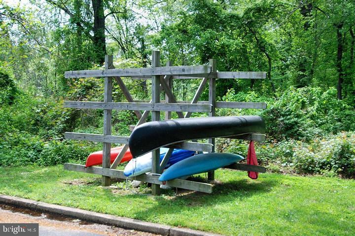 RIVER TOWERS - Residential Lease