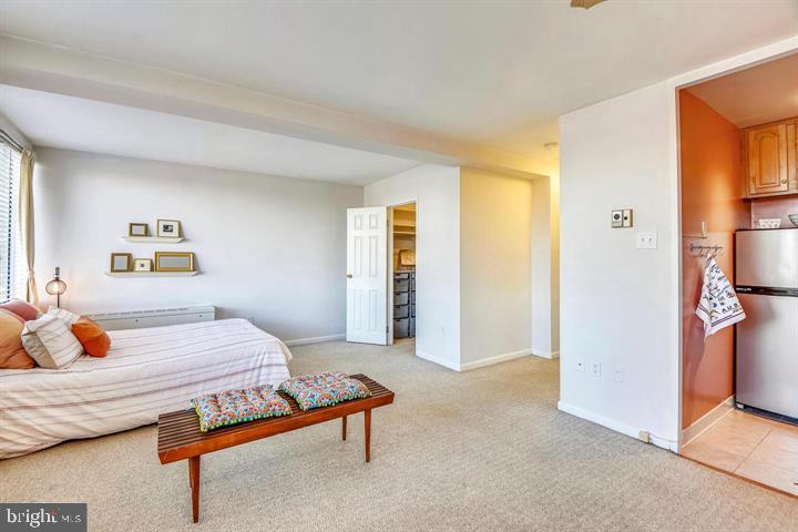 RIVER TOWERS - Residential Lease