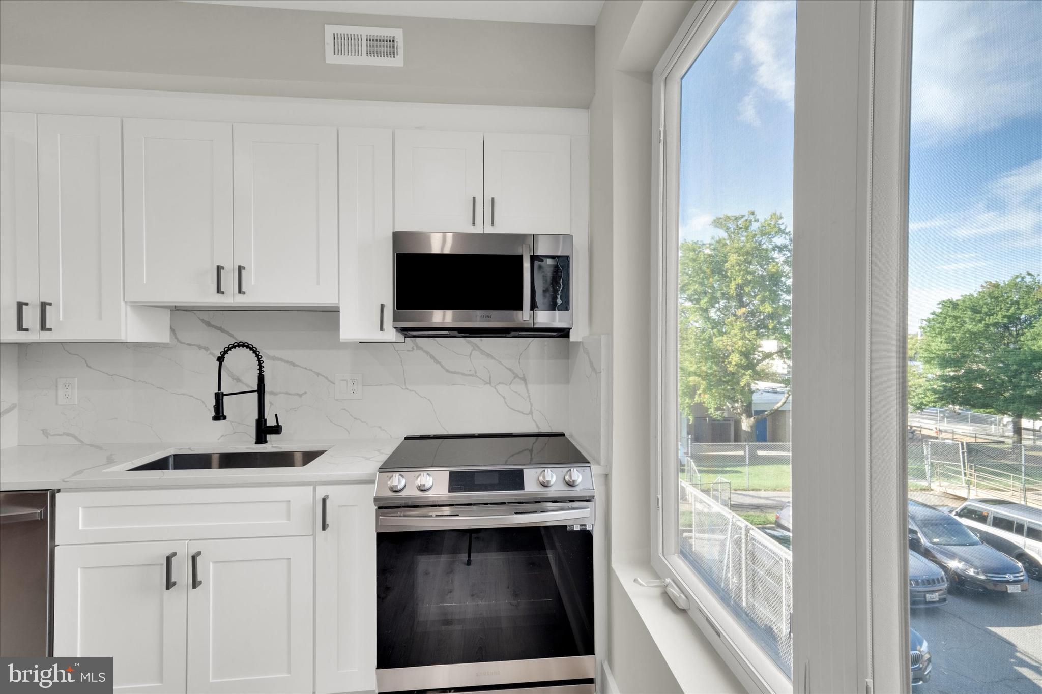 1915 BENNING RD NE 1