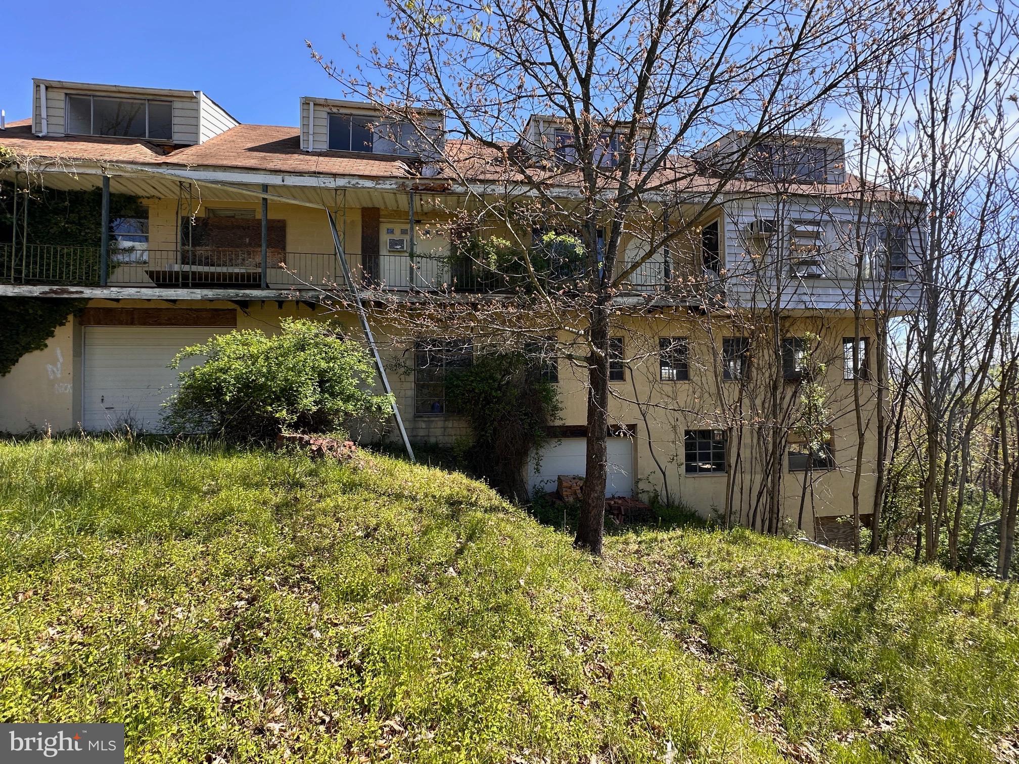 281 MISTY LANE
