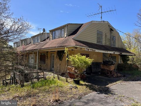 281 MISTY LANE BERKELEY SPRINGS WV 25411