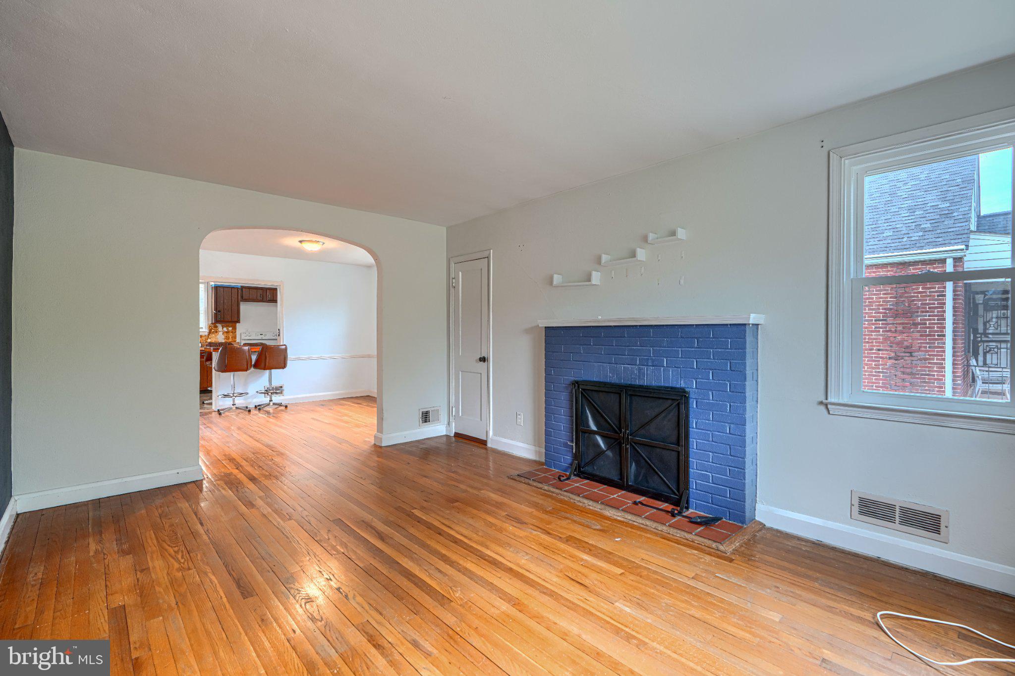 6502 EASTERN PARKWAY