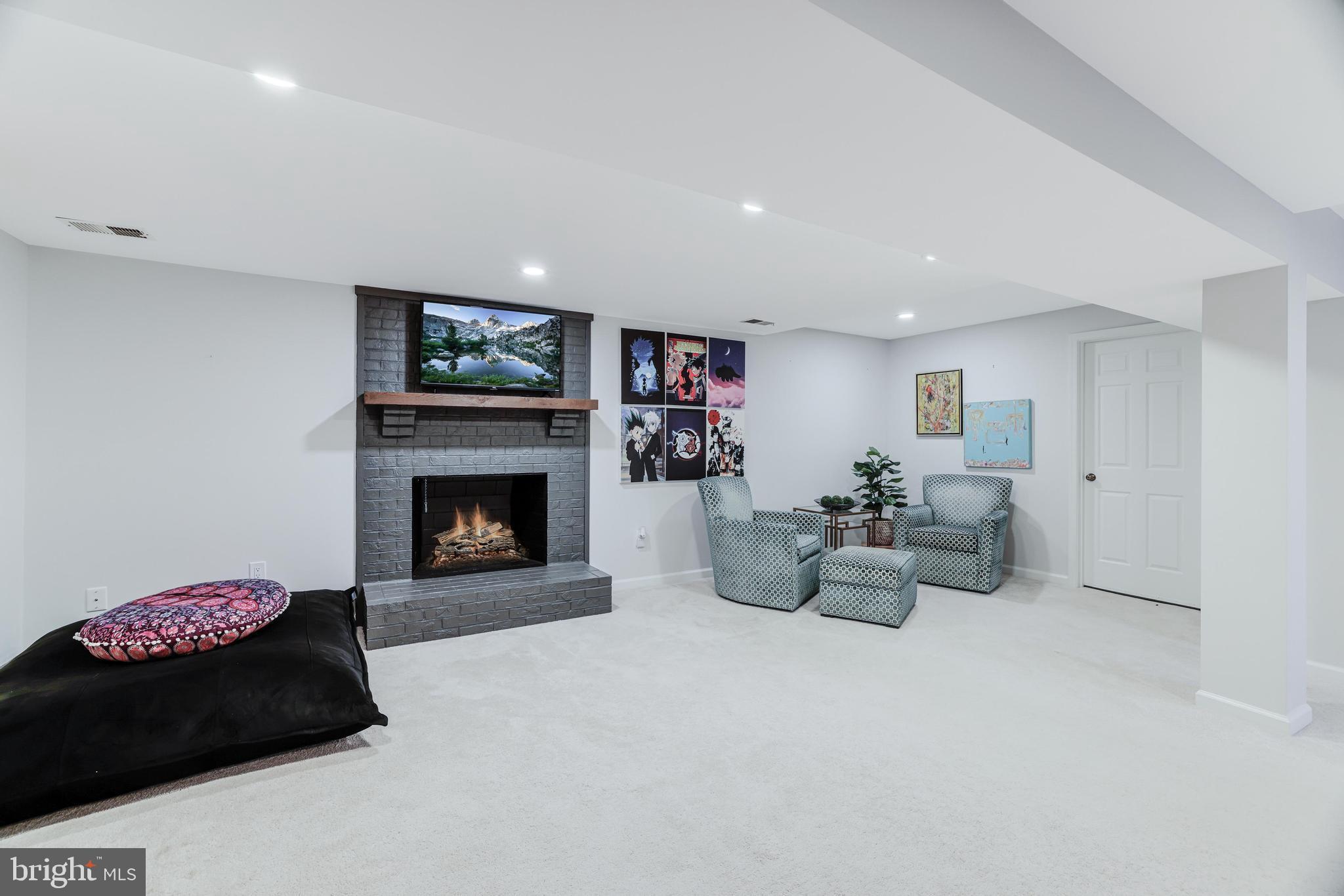 OAK MARR COURTS - Residential