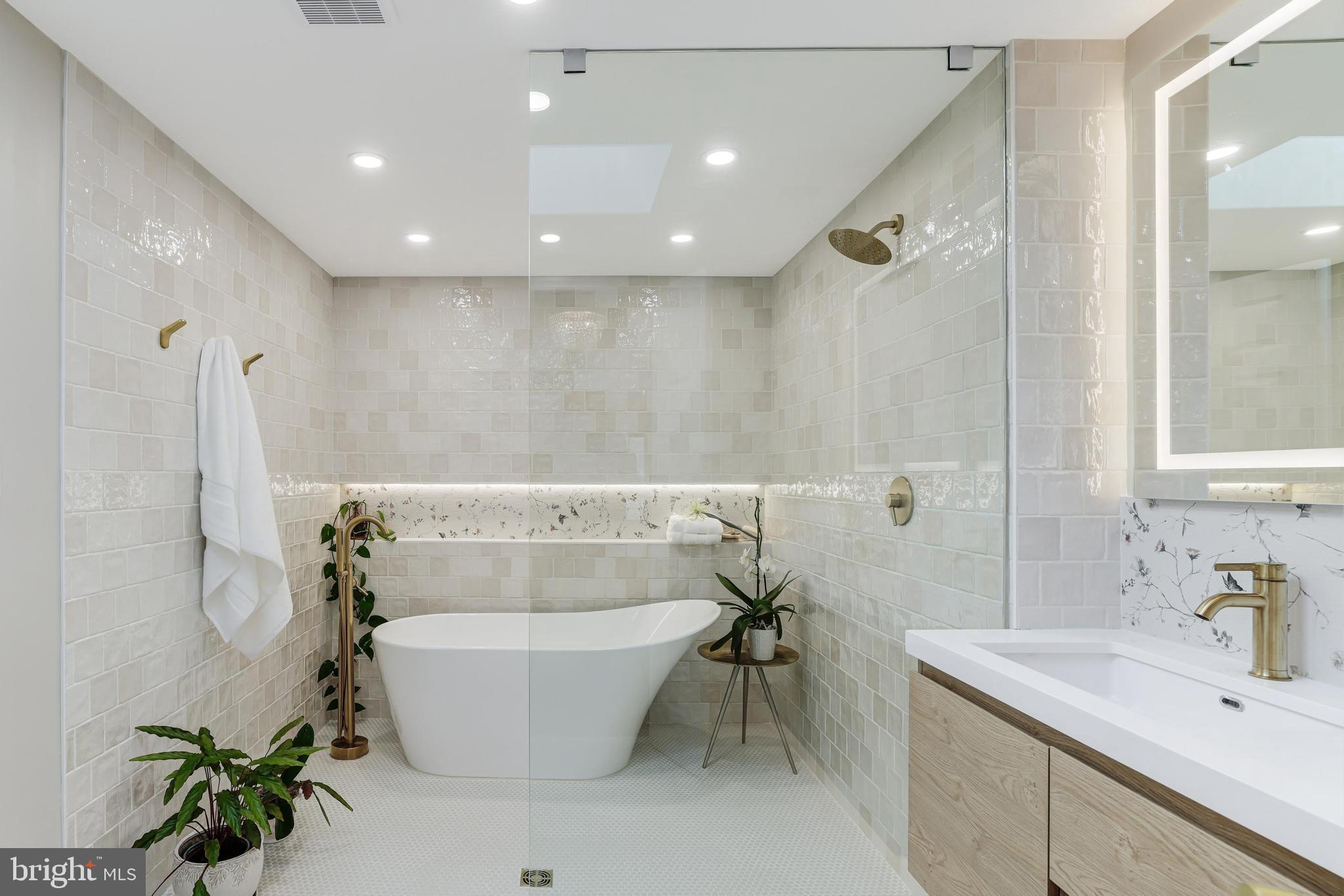 OAK MARR COURTS - Residential