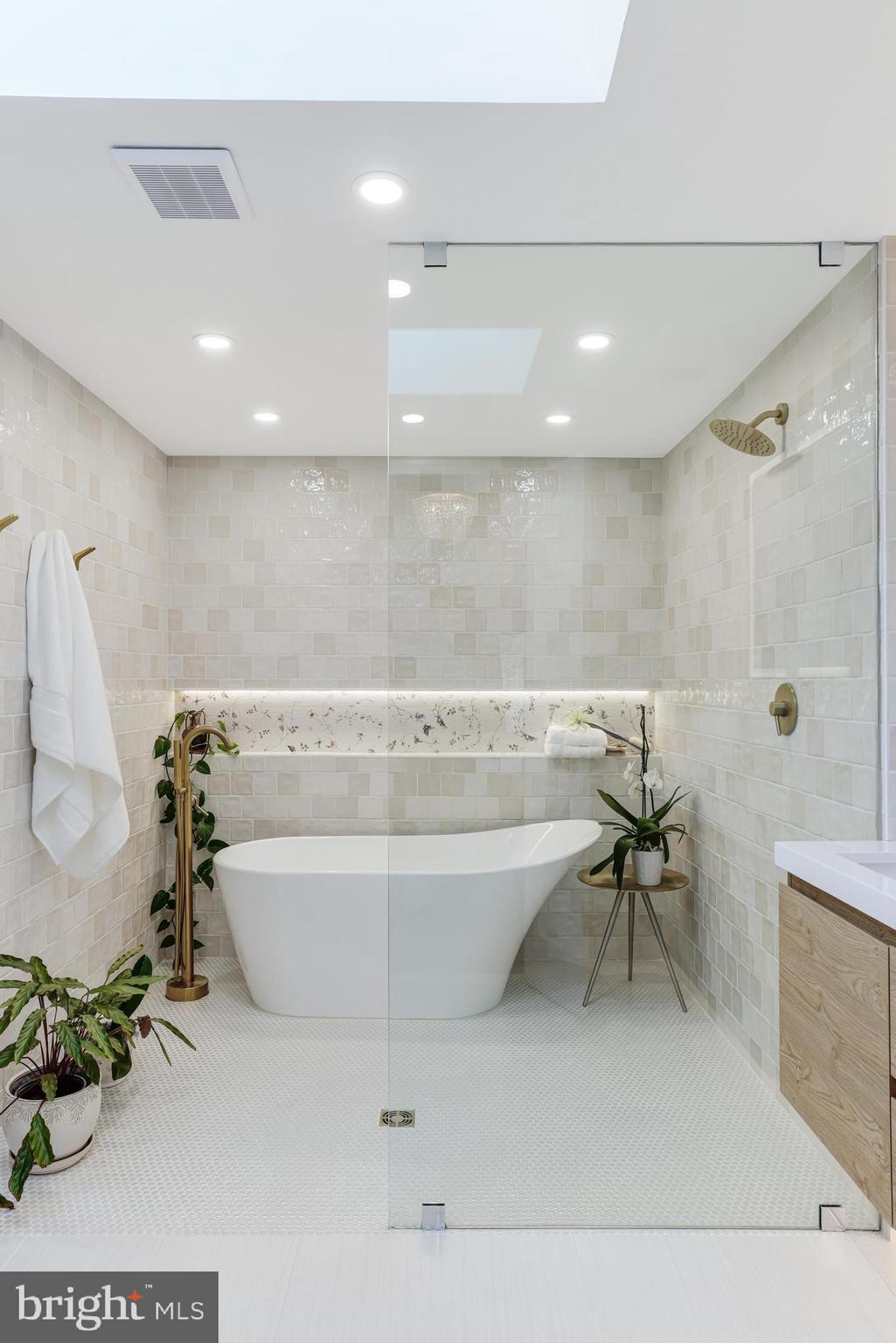 OAK MARR COURTS - Residential