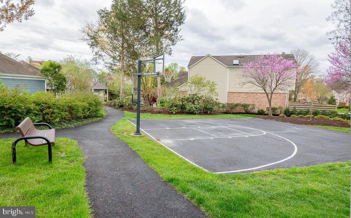 OAK MARR COURTS - Residential