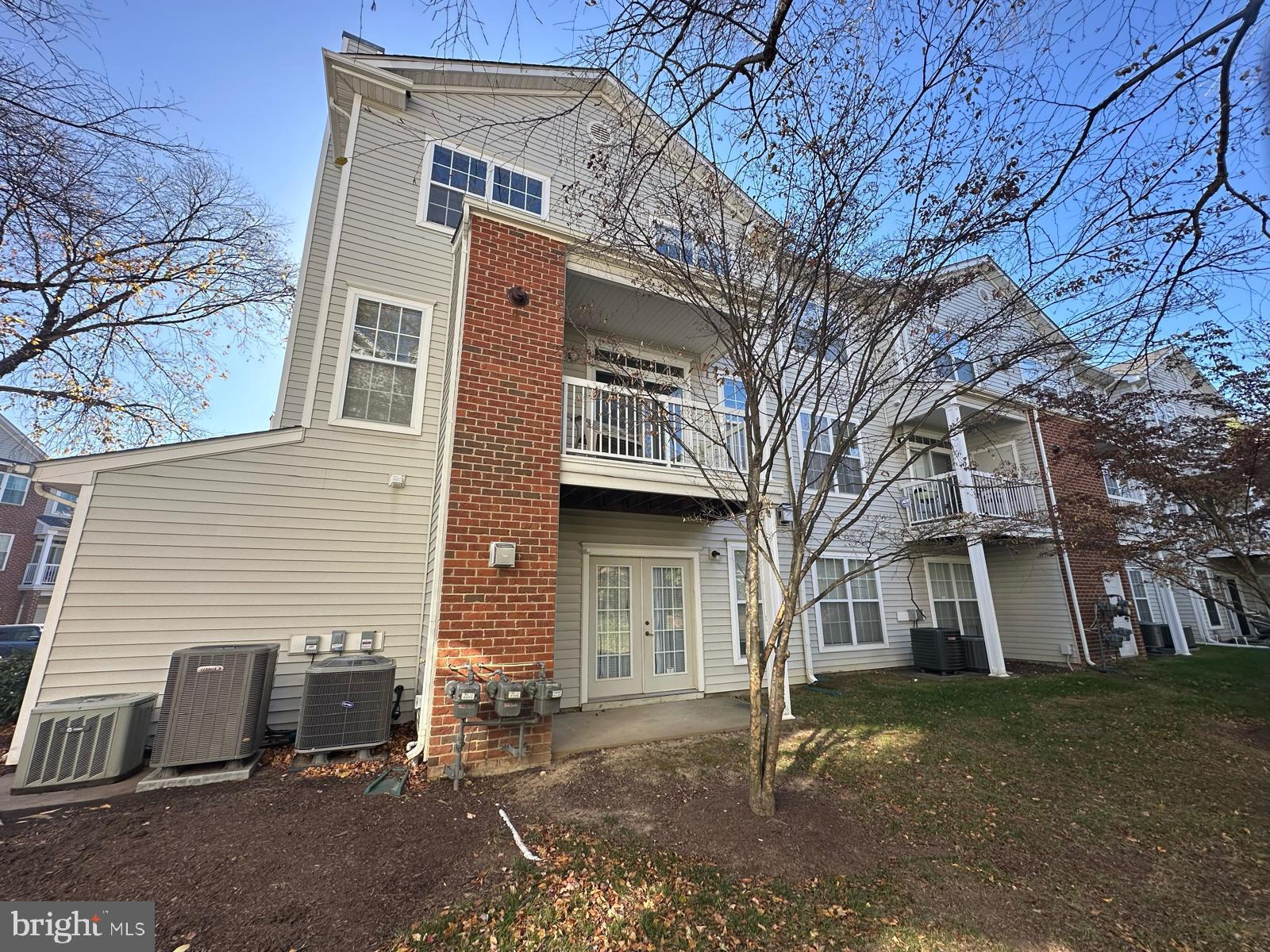 FOX MILL STATION - Residential Lease