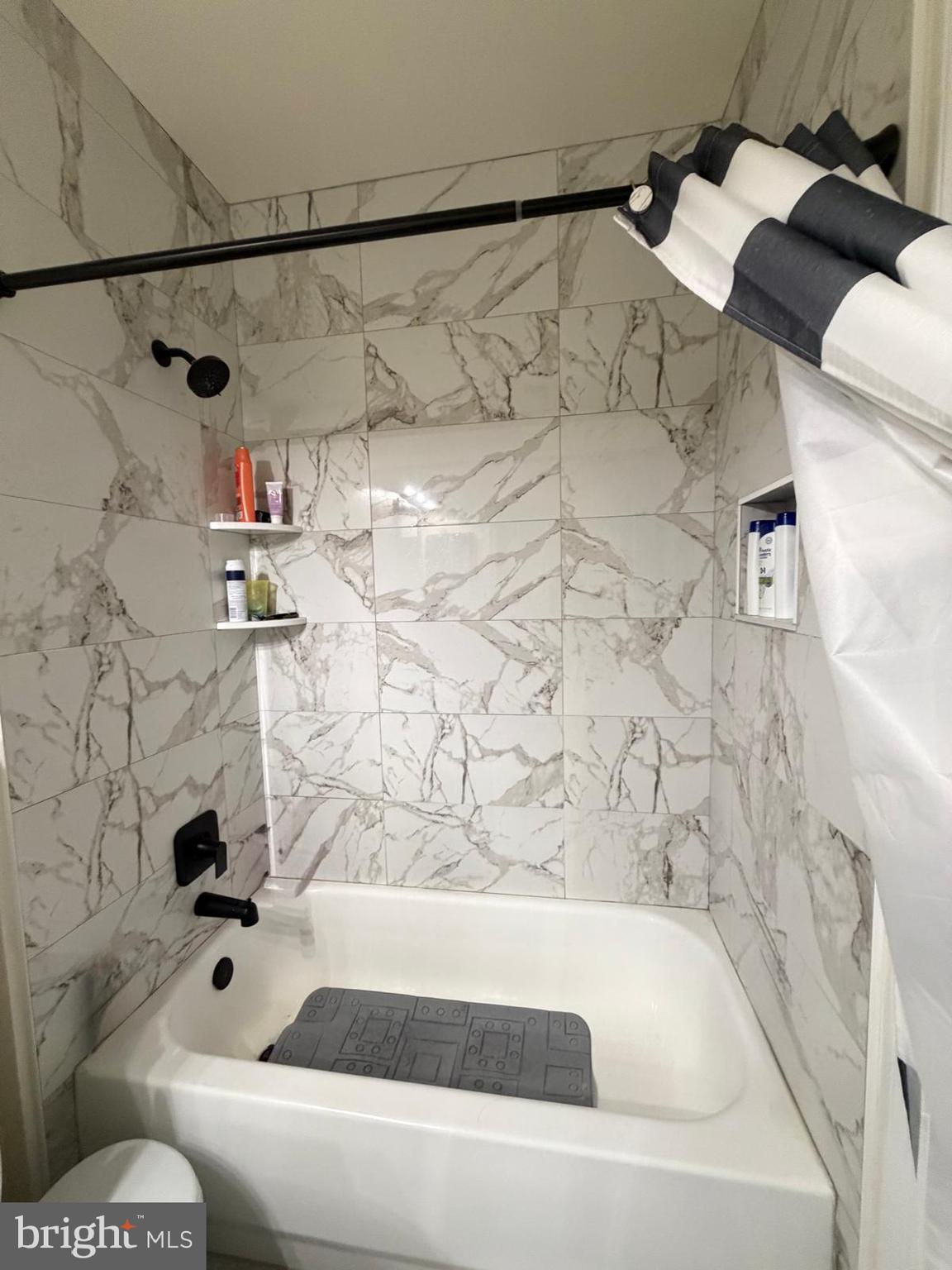 FOX MILL STATION - Residential Lease