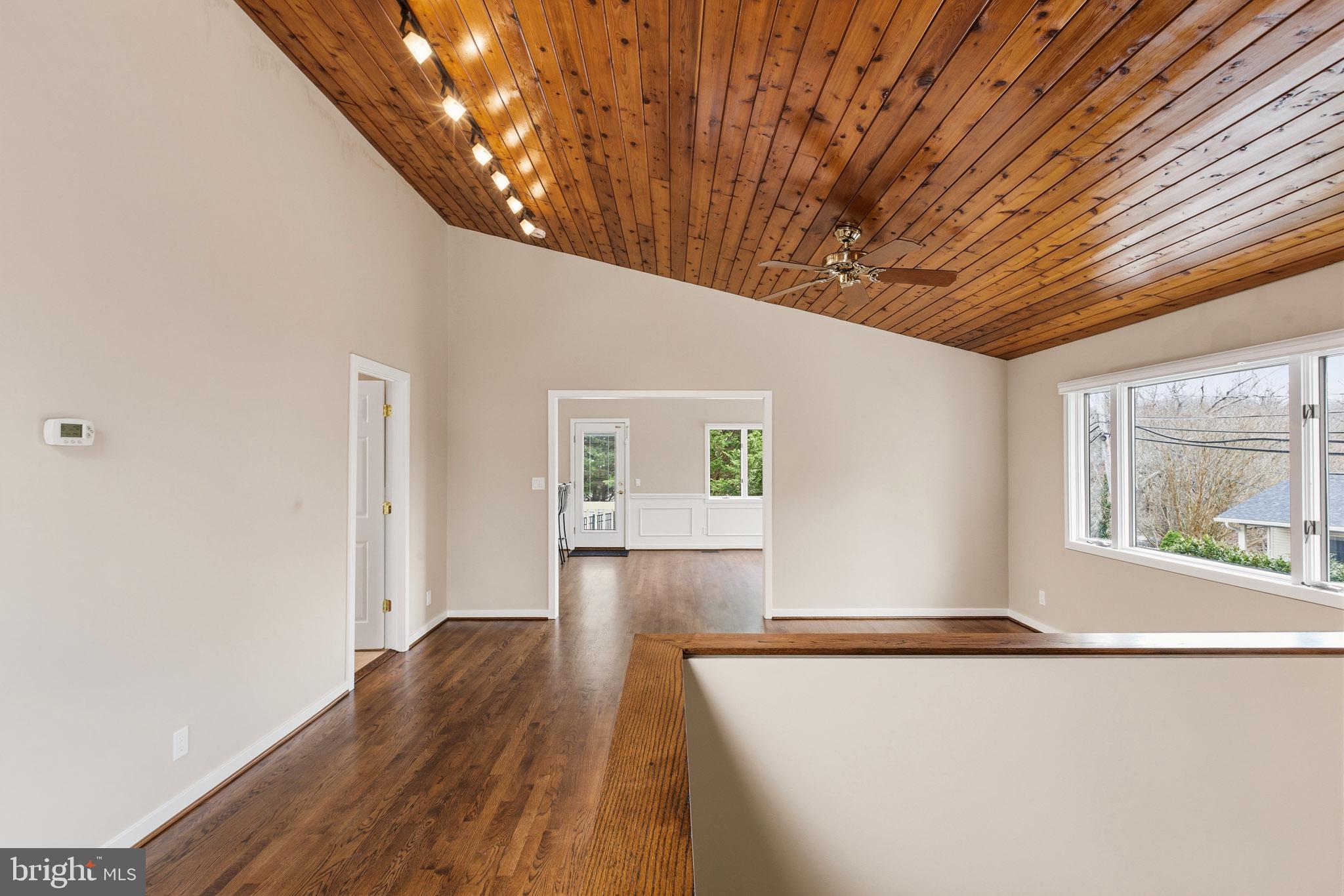 SOUTHDOWN SHORES - Residential