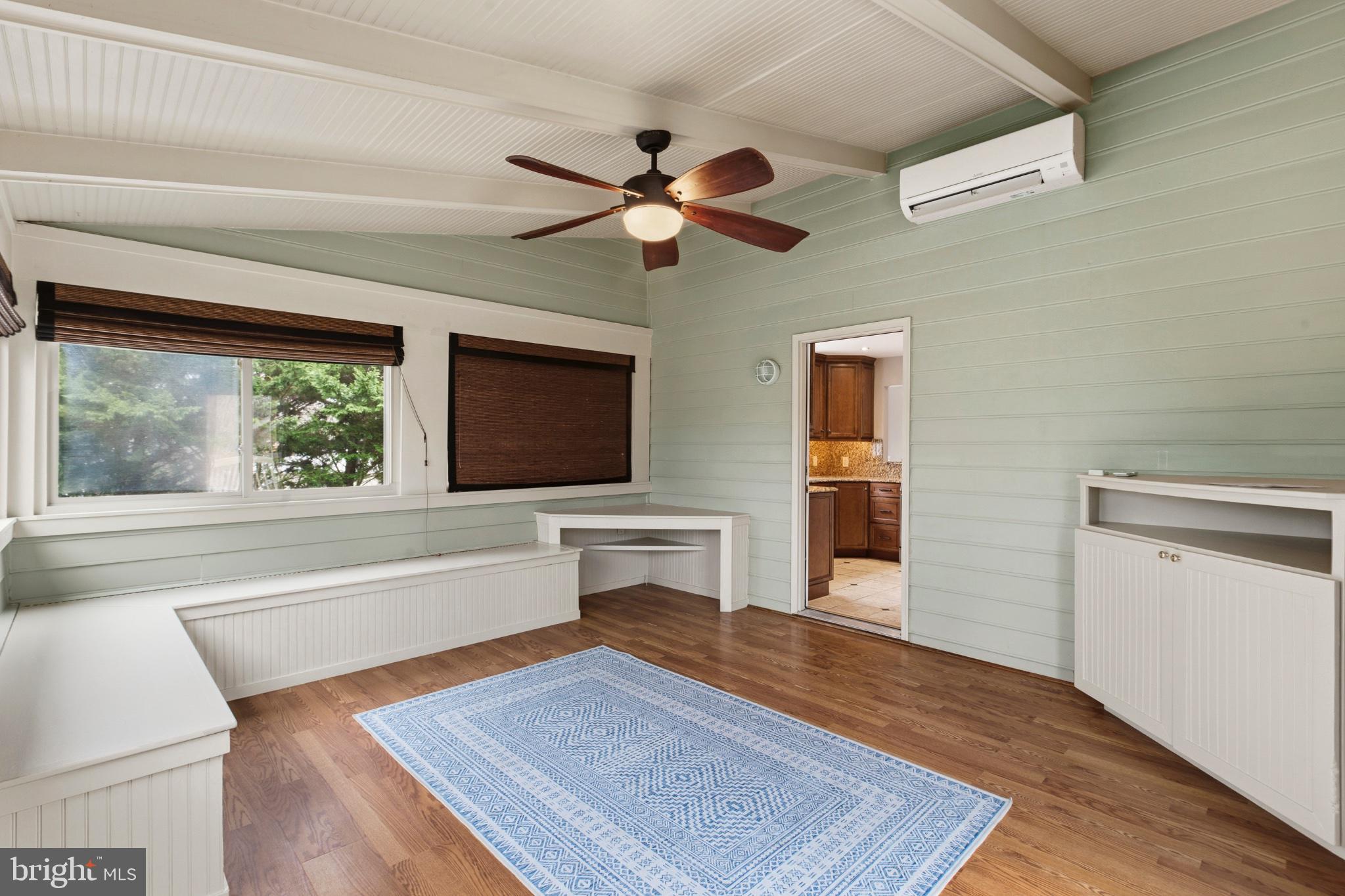 SOUTHDOWN SHORES - Residential