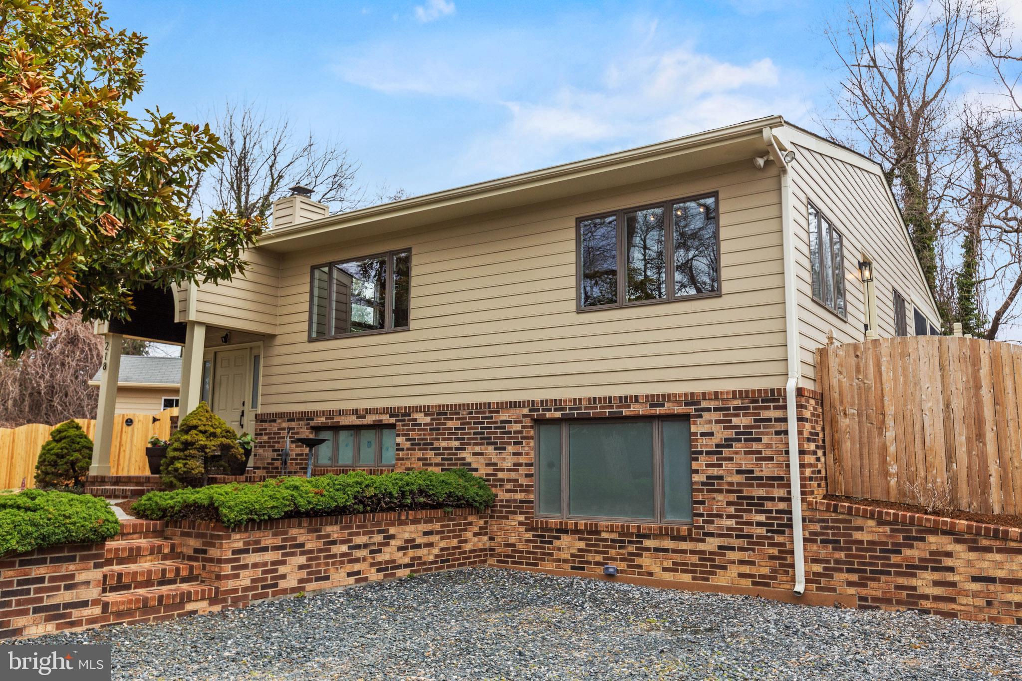 SOUTHDOWN SHORES - Residential