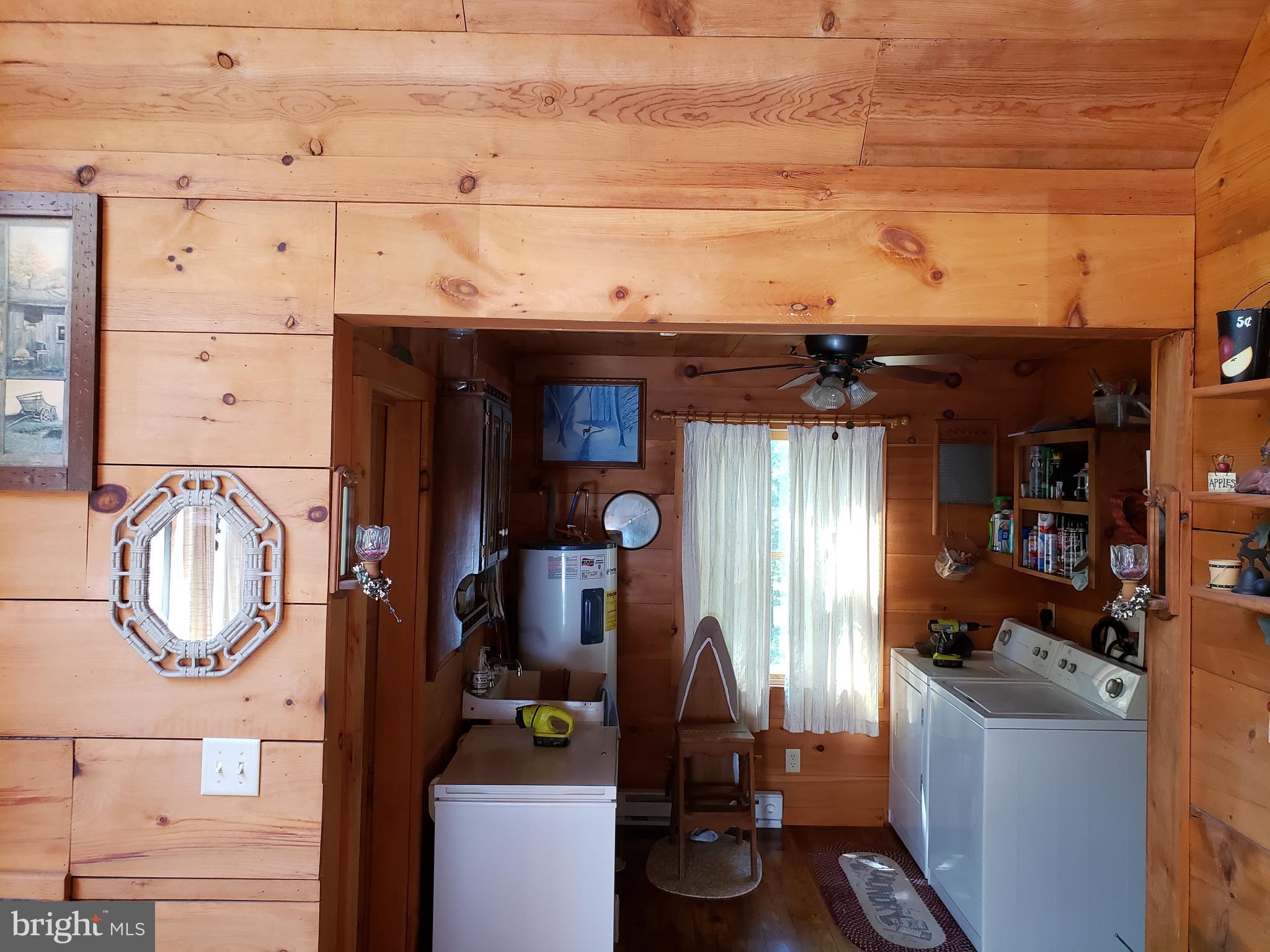 STAGECOACH STOP @ CAPON BRIDGE - Residential