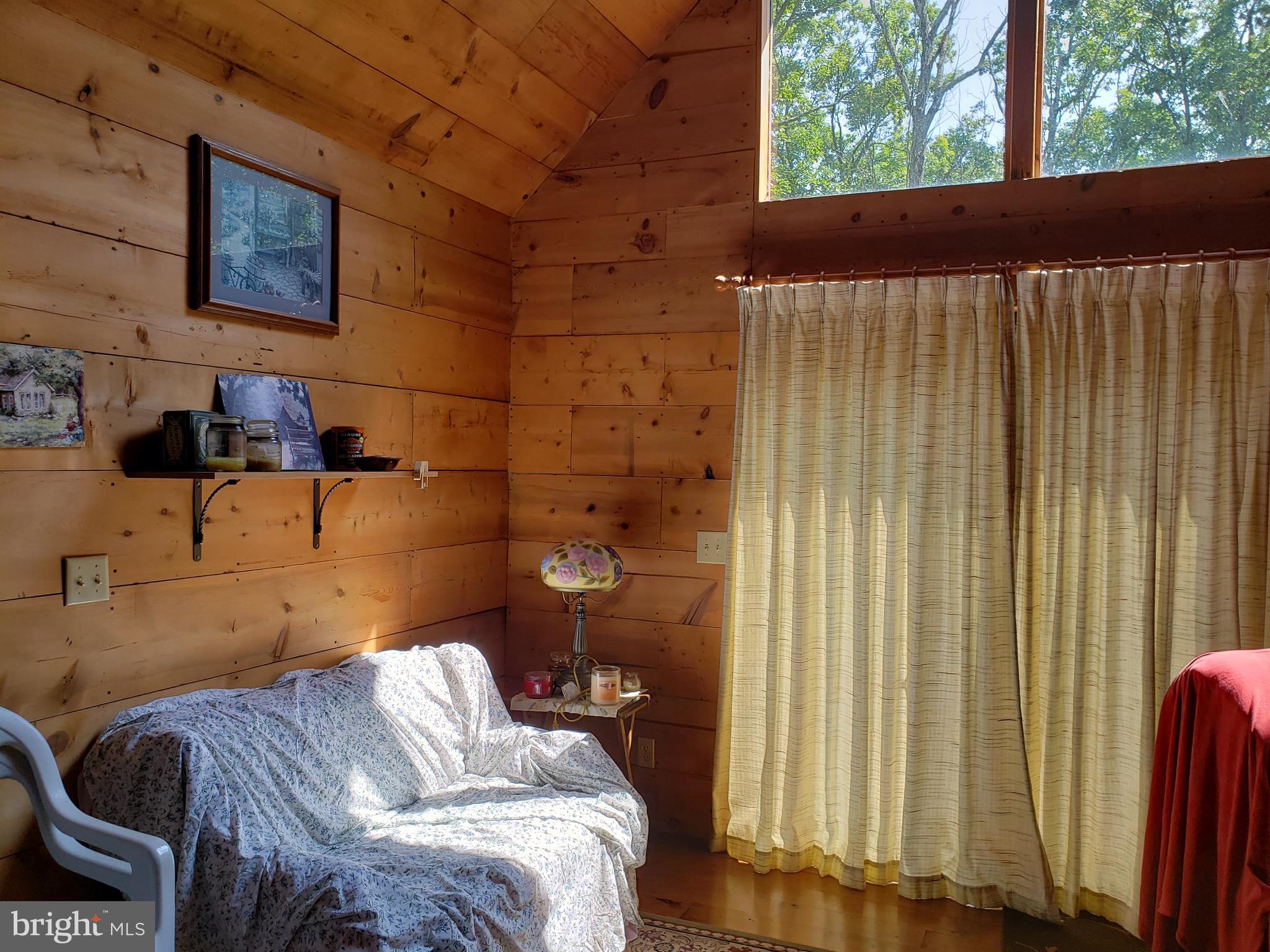 STAGECOACH STOP @ CAPON BRIDGE - Residential