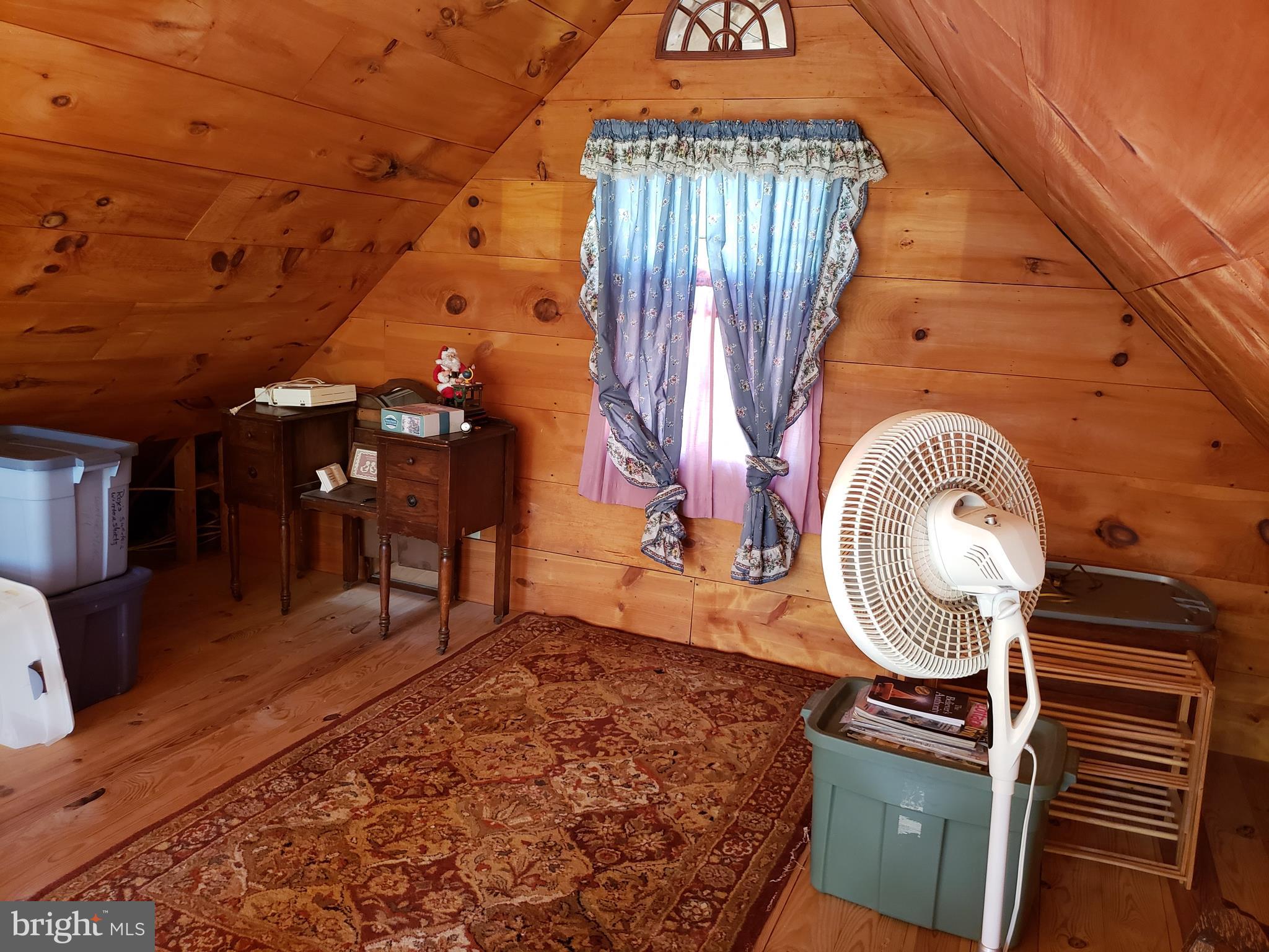 STAGECOACH STOP @ CAPON BRIDGE - Residential